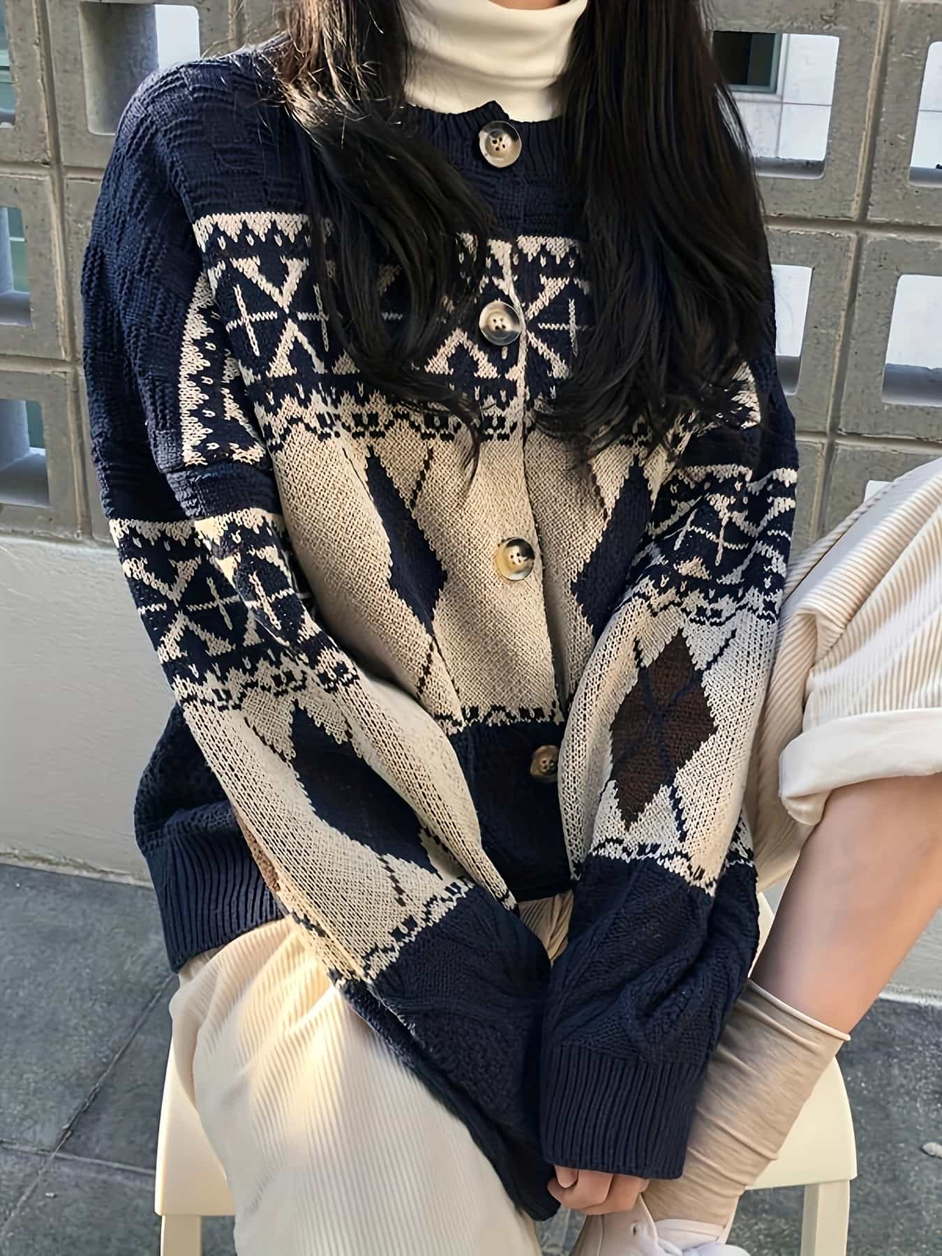 【全店30％OFF引き換え証】【アーガイル柄】 編み物 ジレー レディース スウェーター トップス 羽織り ジャかばい立て 幾何学学飾りつけ 有線テレビ編み 前食い違い 名取り草 労働者の一団のど首 丸首 長袖 朦々たる 秋冬 冬物 秋服 冬服 あったか 防寒 体型押しかぶせる 着痩