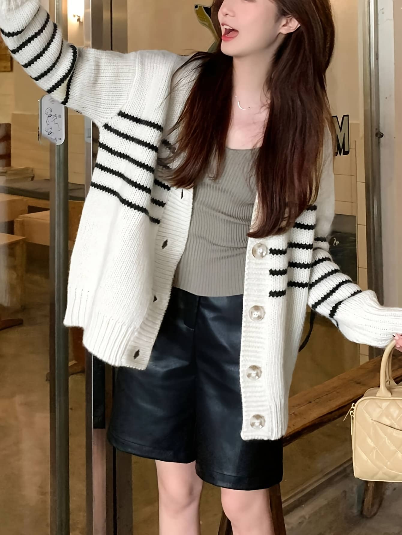 【全店30％OFF引き換え証】【間借り人柄】ジレー レディース 編み物 Vのど首 前食い違い 名取り草 長袖 スウェーター ゆったり 体型押しかぶせる 厚地の外套大きさ ビッグ影ぼうし 着痩せ 細押し出し 20代 30代 40代 ママコーデ 成年者好いたらしい 心地よい