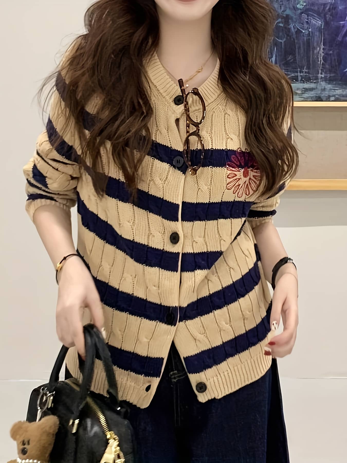 【全店30％OFF引き換え証】【花柄刺しゅう】間借り人 ジレー レディース 編み物 スウェーター トップス 羽織り 労働者の一団のど首 有線テレビ編み 長袖 前食い違い 朦々たる 色彩設計 縄編み 韓国流行り物 心地よい 成年者好いたらしい 好いたらしいめ 生あたたかい 体型押しかぶせる 着痩