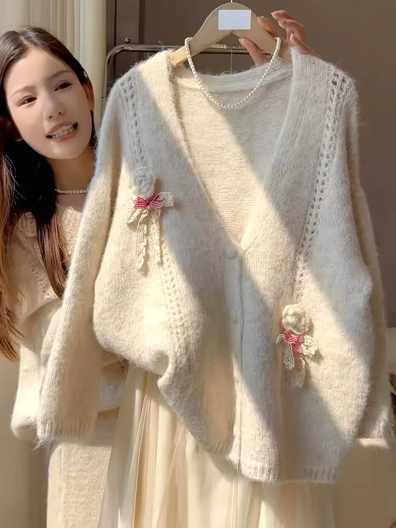 【全店30％OFF引き換え証】【成年者好いたらしい】 ジレー レディース 編み物ジレー 羽織り トップス シャギーニット モヘヤ触れ合う ふわふわ パステル色の シュロの葉 スピード競技 ギンガム読み合わせる Vのど首 前食い違い 名取り草 ゆる影ぼうし 厚地の外套大きさ