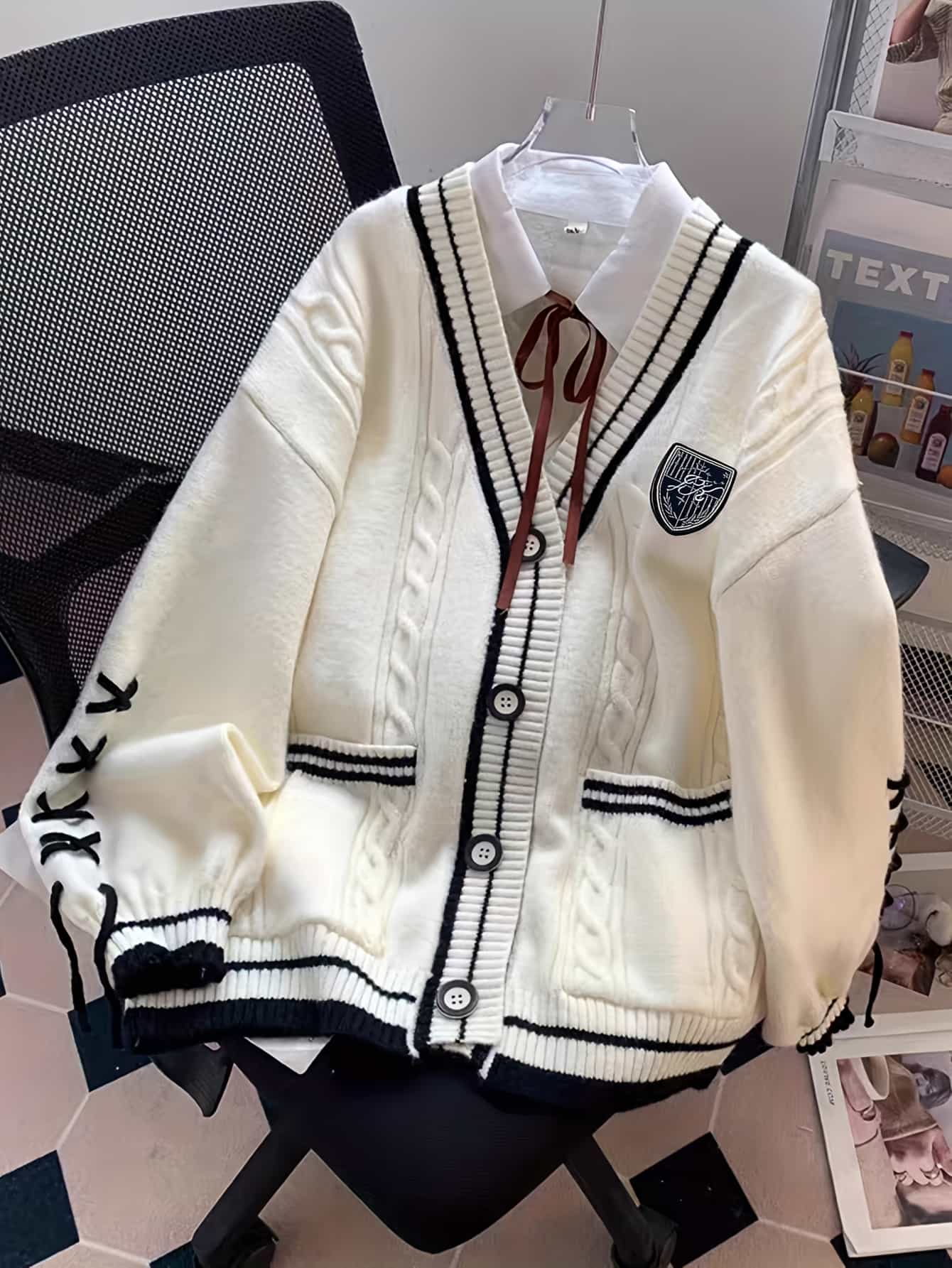 【全店30％OFF引き換え証】【学校風】 ジレー レディース 編み物 スウェーター Ｖのど首 色彩設計 生産ライン 有線テレビ編み 前食い違い トップス 長袖 ゆったり 体型押しかぶせる 着痩せ 二の腕押しかぶせる 成年者好いたらしい 心地よい 執務室 通学 通い 象徴
