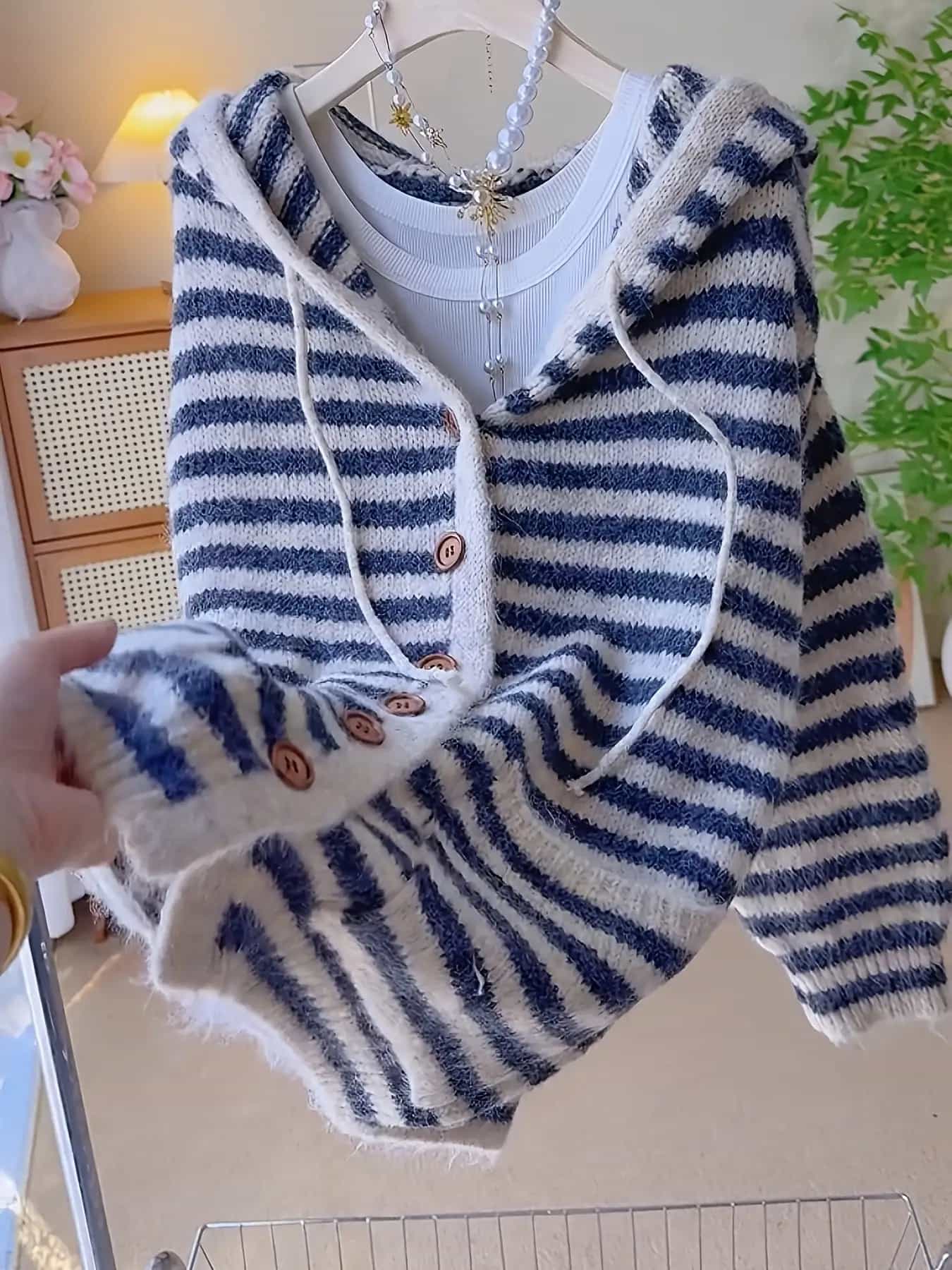 【全店30％OFF引き換え証】【シャギーニット】 間借り人 編み物 ジレー レディース ボンネット付き添い人 スウェーター 羽織り トップス フーディー コーディガン 朦々たる ゆる編み物 前食い違い 名取り草 落っこちる肩部 長袖 色彩設計 米国海軍 白いこと 厚地の外套
