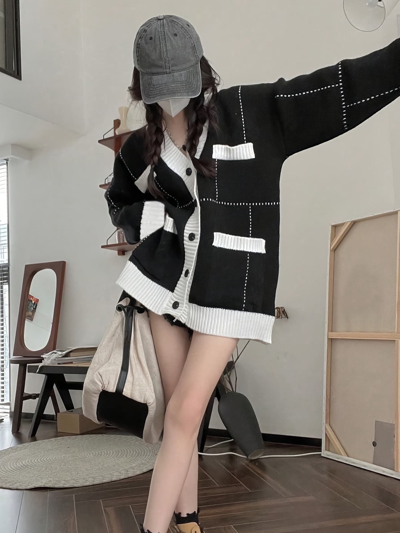 【全店通用25％OFFクーポン】【バイカラー配色】 カーディガン レディース ニット Vネック セーター トップス 羽織り 前開き ボタン ビッグシルエット オーバーサイズ ゆったり ざっくり 体型カバー お尻隠れる 華奢見え 着痩せ 二の腕カバー｜大森麗萱