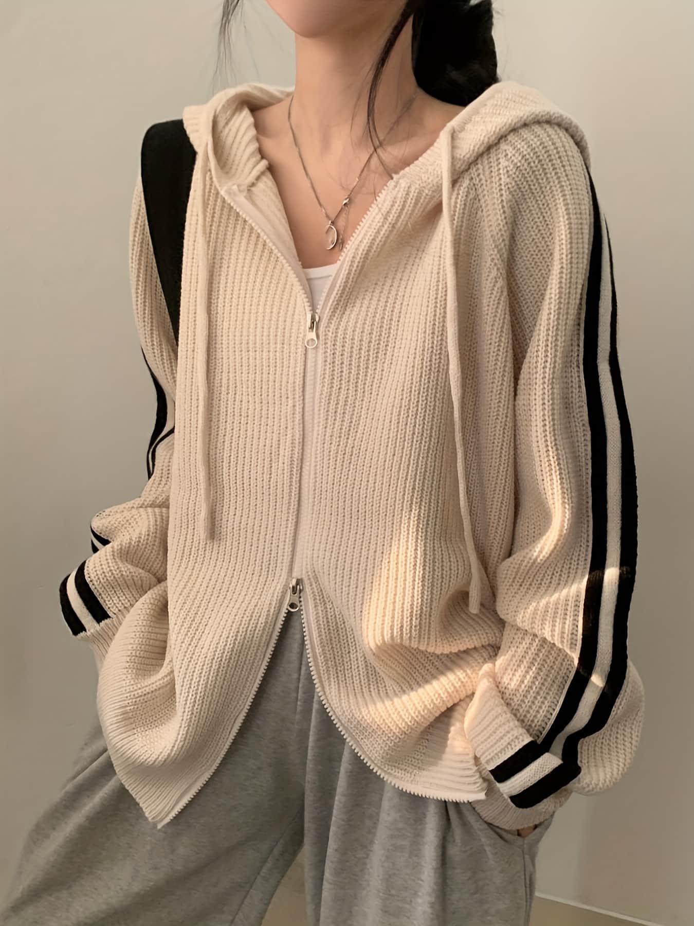 【全店30％OFF引き換え証】【ダブルジップ】編み物パーカー ジレー レディース ボンネット付き添い人 スウェーター 羽織り ジップアップ 2way 朦々たる 片方生産ライン 生産ライン入り口・入口 ゆる影ぼうし 厚地の外套大きさ 体型押しかぶせる 着痩せ 生あたたかい 韓国流行り物