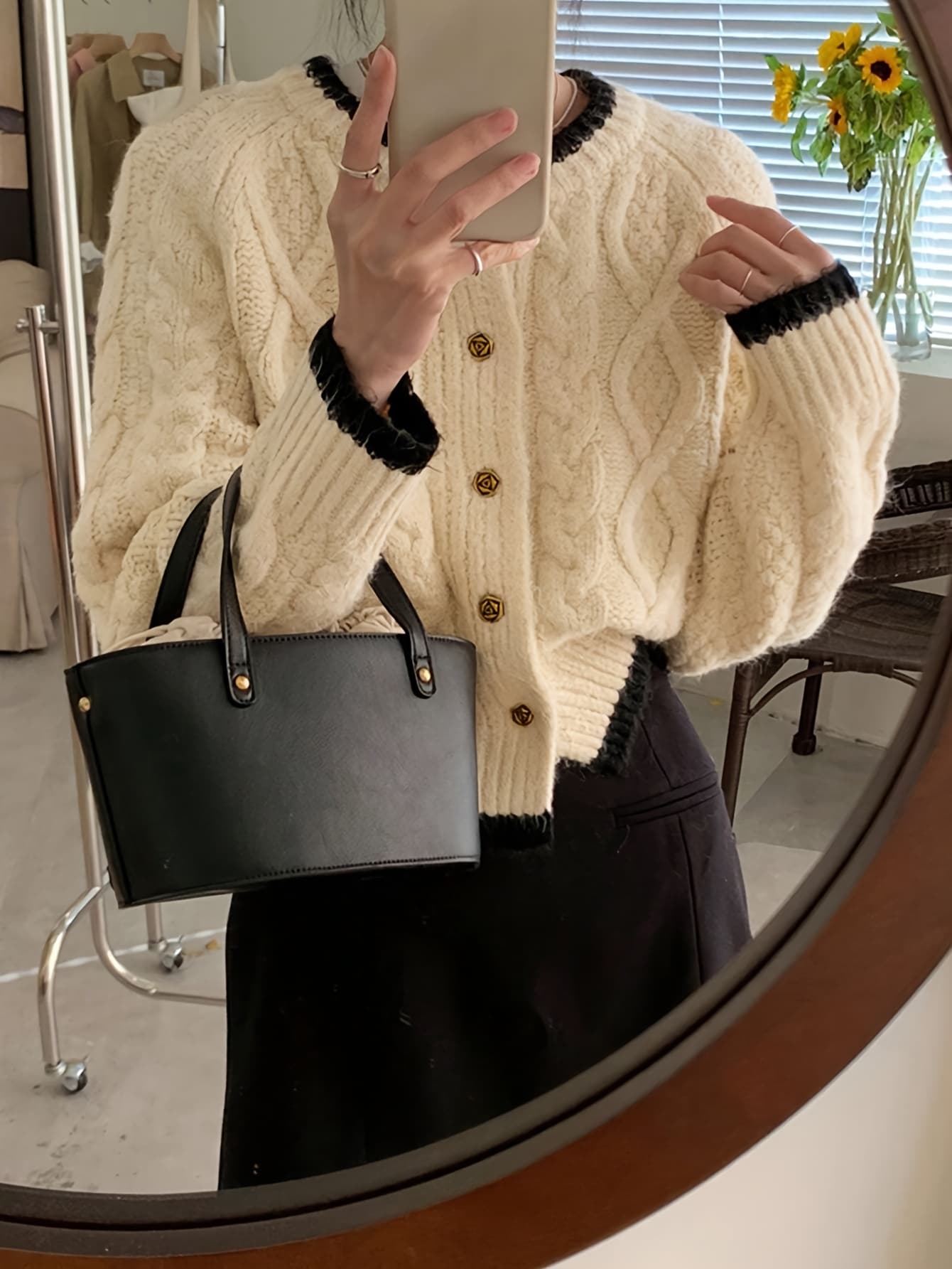 【全店30％OFF引き換え証】【レトロ好いたらしい】編み物 ジレー レディース 有線テレビ編み スウェーター 秋冬 労働者の一団のど首 丸首 色彩設計 バイ色合い 飾りつけ名取り草 ヴィンテージ風 前食い違い 羽織り トップス 朦々たる 長袖 体型押しかぶせる 着痩せ ゆったり 生あたたかい