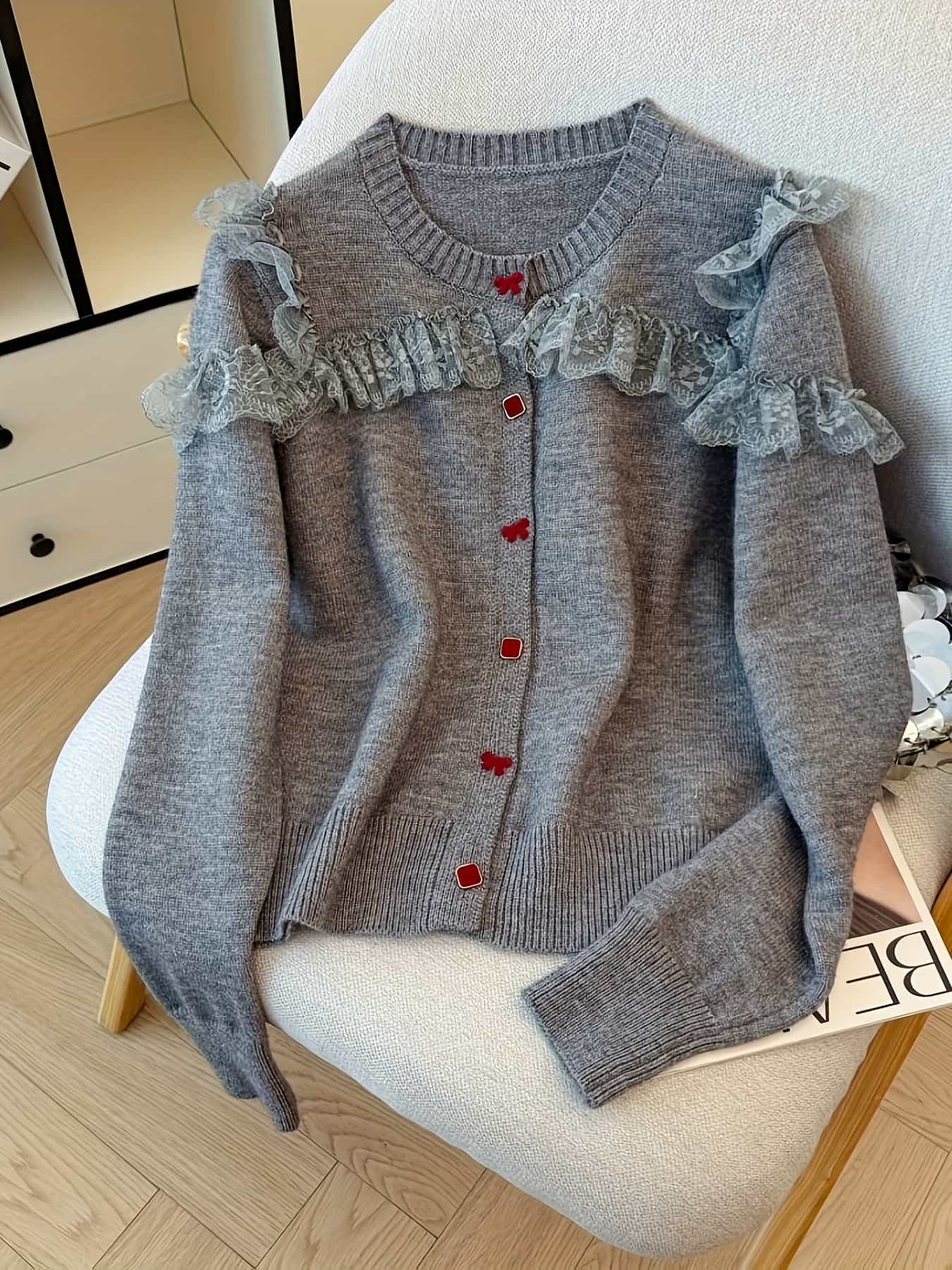 【全店30％OFF引き換え証】【成年者好いたらしい】 編み物 ジレー レディース スピード競技 フラウンス 労働者の一団のど首 丸首 長袖 トップス スウェーター 前食い違い 羽織り 好いたらしいめ 女子らしい ガーリー レトロ 色彩設計名取り草 赤名取り草 無地 分かりやすい 執務室 通い