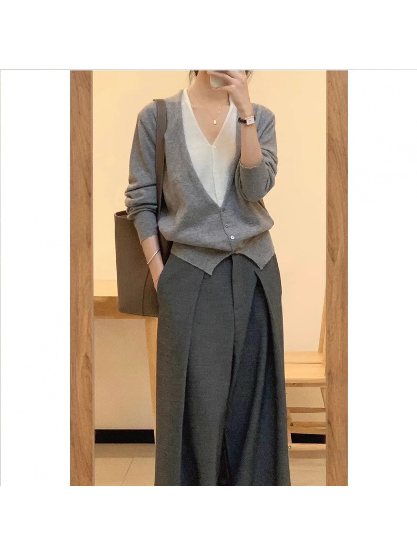 【全店30％OFF引き換え証】【重ね着風】 ジレー レディース 編み物 トップス フェイクレイヤード スウェーター 羽織り Vのど首 長袖 色彩設計 バイ色合い うつり変わり 前食い違い 名取り草 パステル色の 心地よい 成年者好いたらしい 好いたらしいめ 執務室 通い 通学
