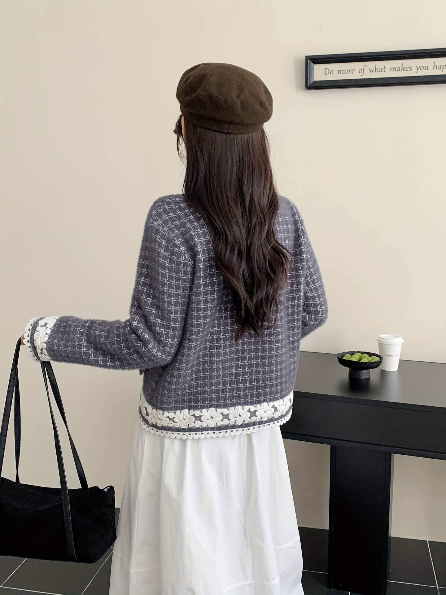 【全店通用25％OFFクーポン】【ツイード風&times;レース】 カーディガン レディース ニットカーディガン トップス 羽織り 長袖 チェック柄 レース付き 裾レース 袖レース シャギー 起毛 ふんわり 暖かい ゆったり 体型カバー 着痩せ きれいめ 大人可｜大森麗萱