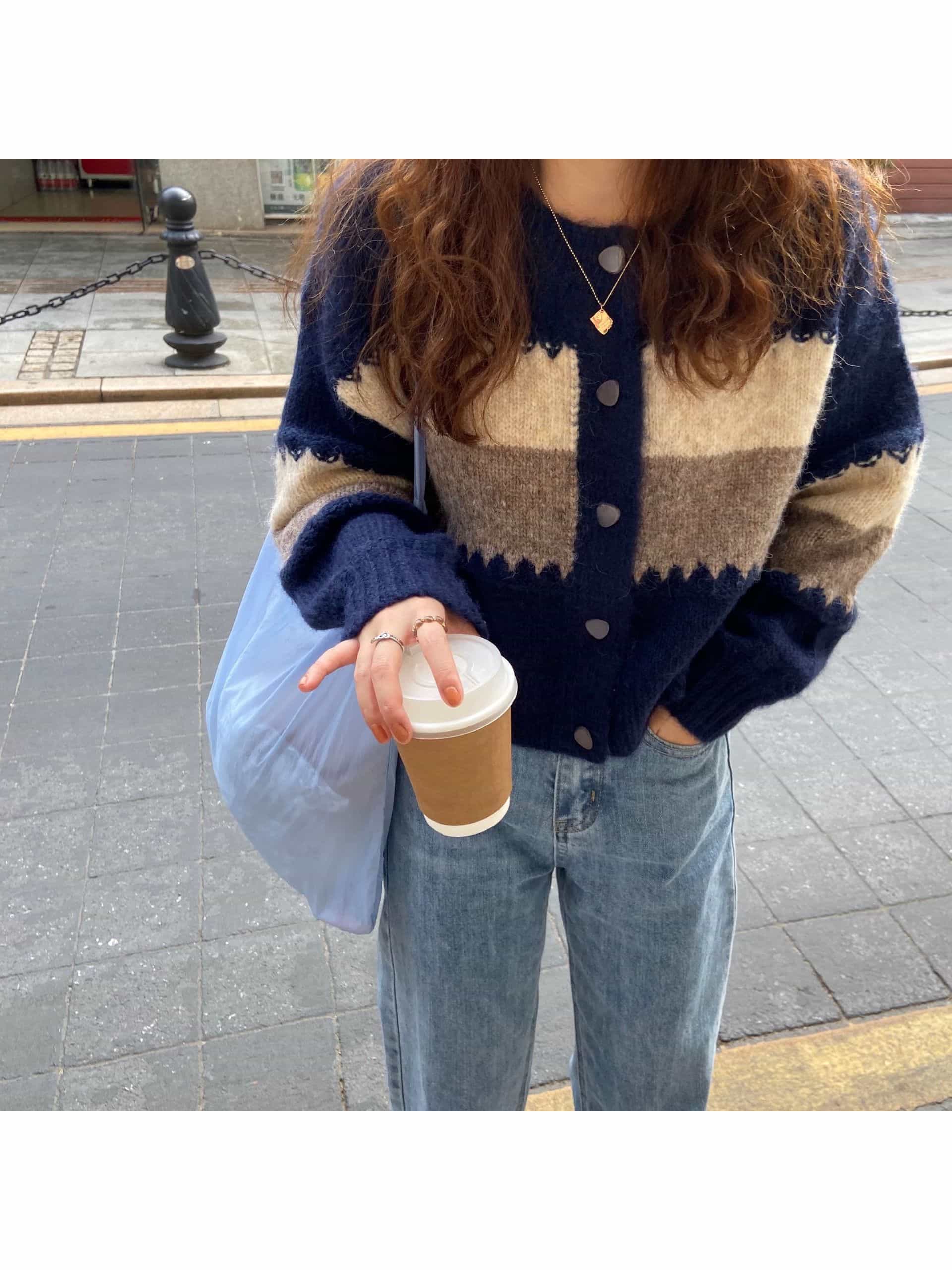 【全店30％OFF引き換え証】【色彩設計間借り人】 ジレー レディース 編み物ジレー スウェーター トップス 羽織り 労働者の一団のど首 丸首 長袖 色彩設計 うつり変わり 間借り人柄 パステル色の もっちり 生あたたかい 防寒 体型押しかぶせる 着痩せ 二の腕押しかぶせる ゆったり 楽