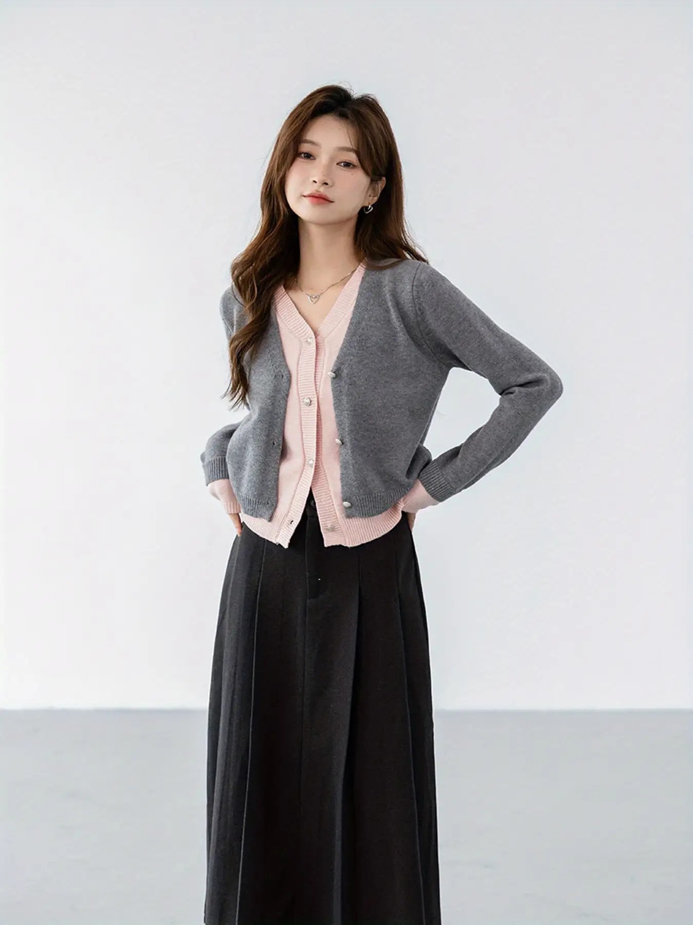 【全店30％OFF引き換え証】【重ね着風】 ジレー レディース 編み物 スウェーター フェイクレイヤード トップス Vのど首 長袖 羽織り 前食い違い 名取り草 バイ色合い 2点仕掛ける風 好いたらしいめ 成年者好いたらしい 体型押しかぶせる 着痩せ 脚長 小顔成り行き 執務室