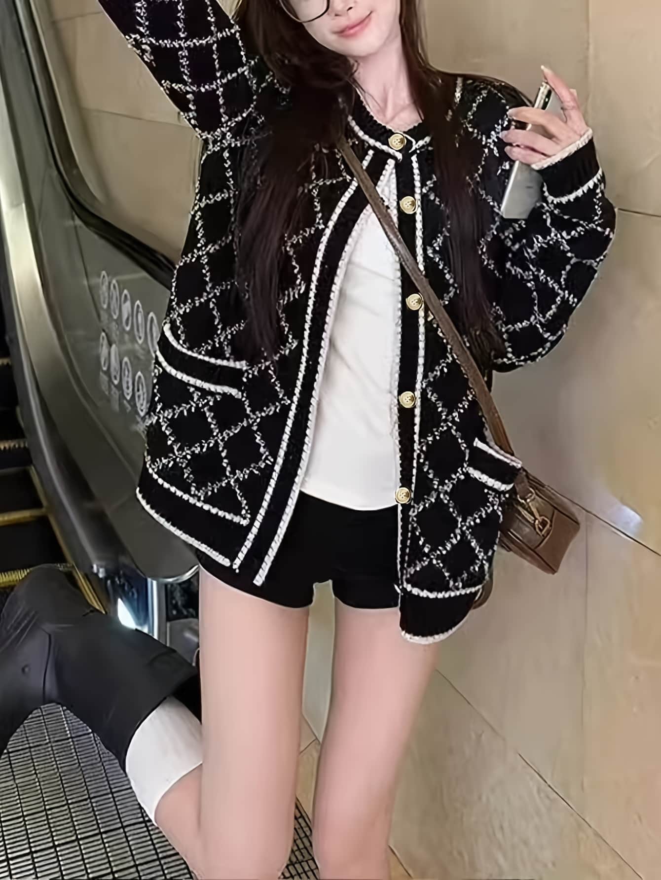 【全店30％OFF引き換え証】【色彩設計青写真】ジレー レディース 編み物ジレー 編み物上衣 羽織り スウェーター 前食い違い トップス 軽アウター 読み合わせる柄 透かし彫り柄 金名取り草 労働者の一団のど首 ラウンドのど首 衣嚢付 長袖 バイ色合い ツイ