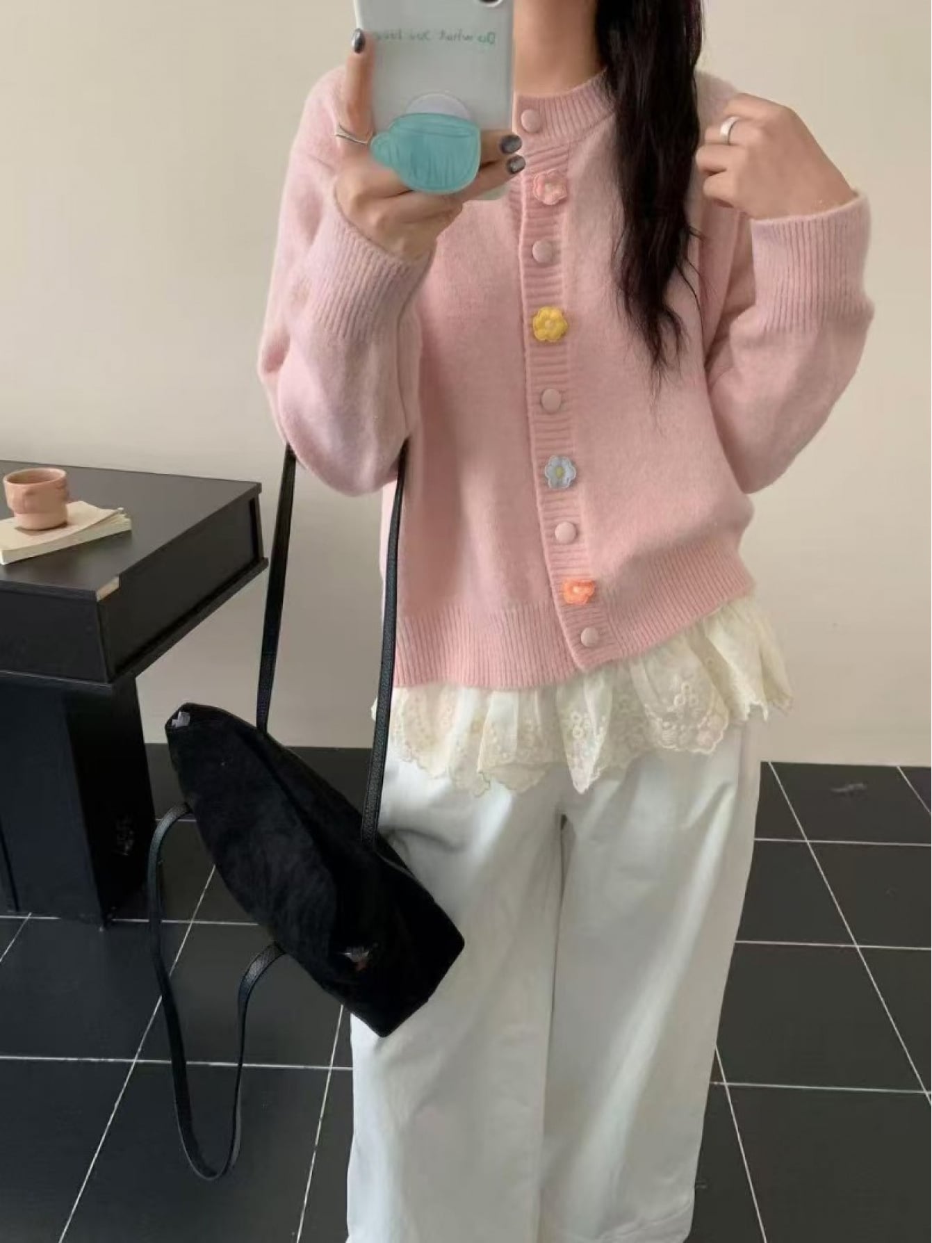 【全店30％OFF引き換え証】【御花名取り草】ジレー レディース 編み物 スウェーター トップス 労働者の一団のど首 丸首 羽織り 前食い違い 長袖 ゆったり 韓国流行り物 成年者好いたらしい 女子らしい パステル色の 好いたらしいめ 心地よい 執務室 通い 通学 会う約束