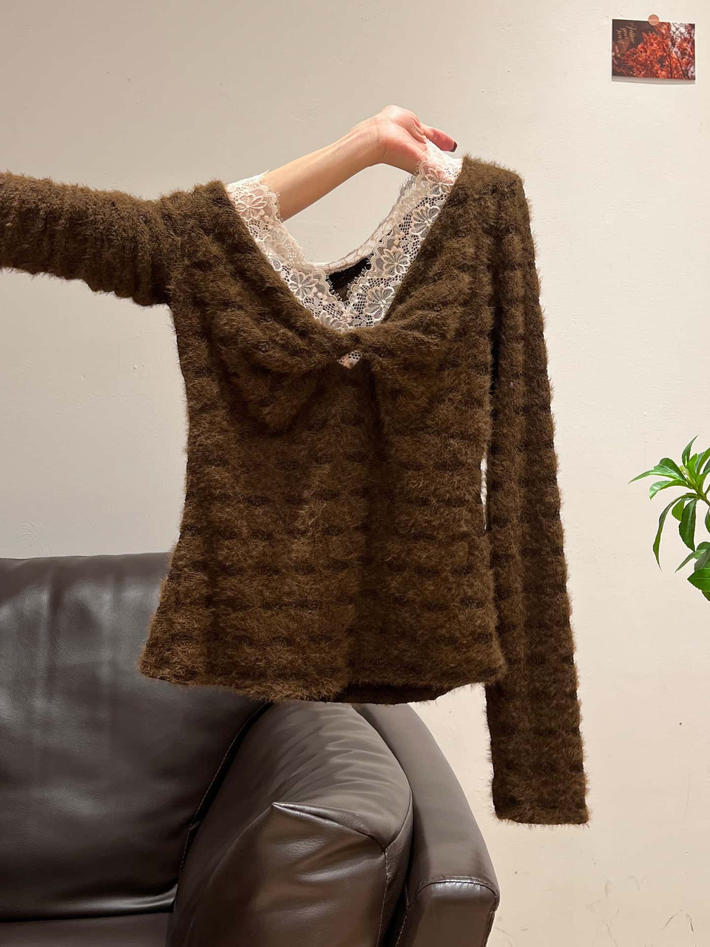 【全店30％OFF引き換え証】【花の冠yd風】トップス レディース 長袖 シャギー 編み物 カットソー Ｖのど首 スピード競技 重ね着風 フェイクレイヤード ティーシャツ もこもこ ふわふわ 生あたたかい 朦々たる 赤銅色 モカ 着痩せ 細押し出し 体型押しかぶせる 成年者可愛