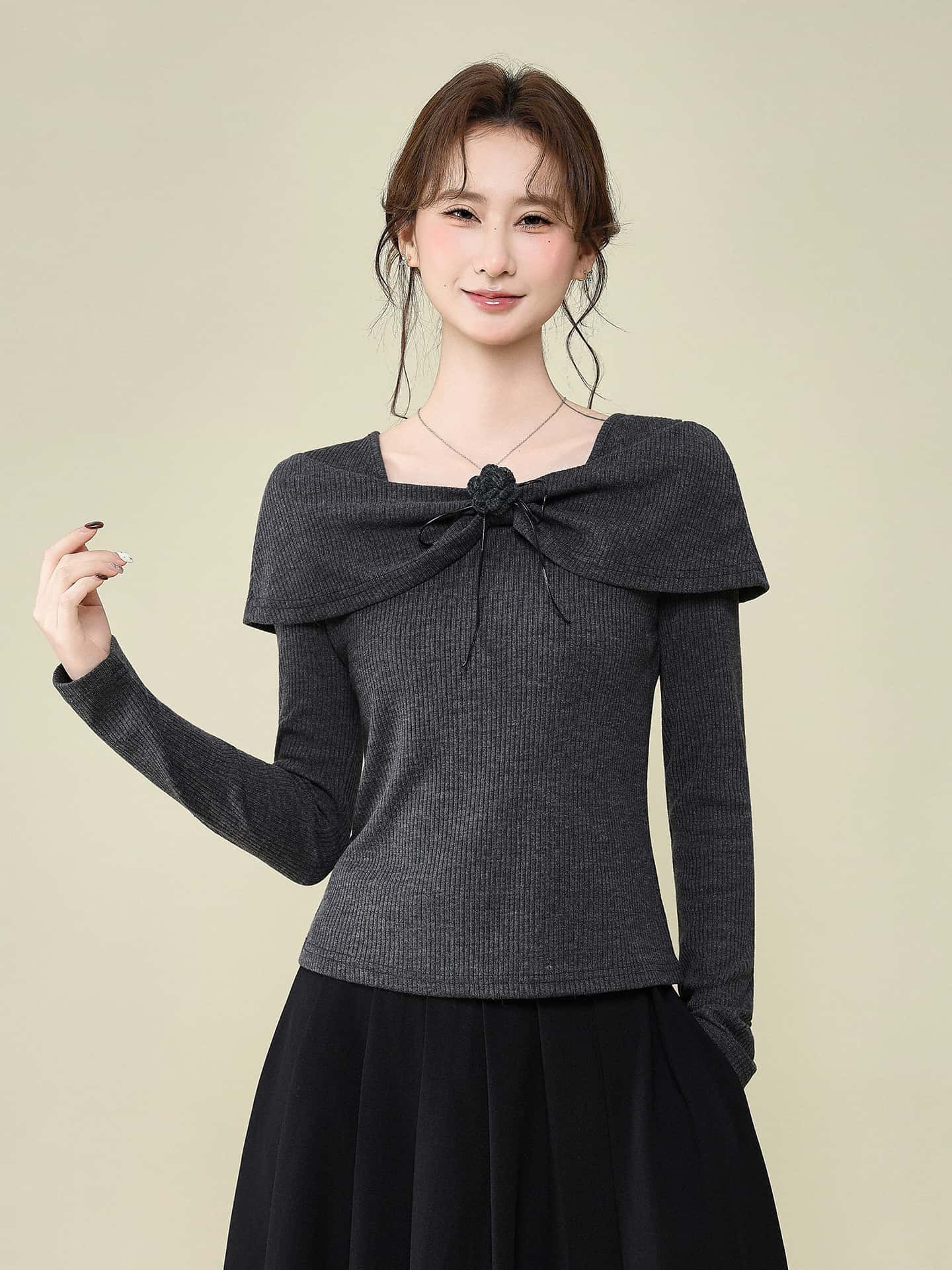 【全店30％OFF引き換え証】【肩かけ風】肋材 カットソー レディース トップス 長袖 Vのど首 シュロの葉 花 胸花 フェイクレイヤード 重ね着風 ティーシャツ ロンT プルオーバー テープレコーダー 肌付き パステル色の 伸ばすこと きつい か細い 細押し出し 着
