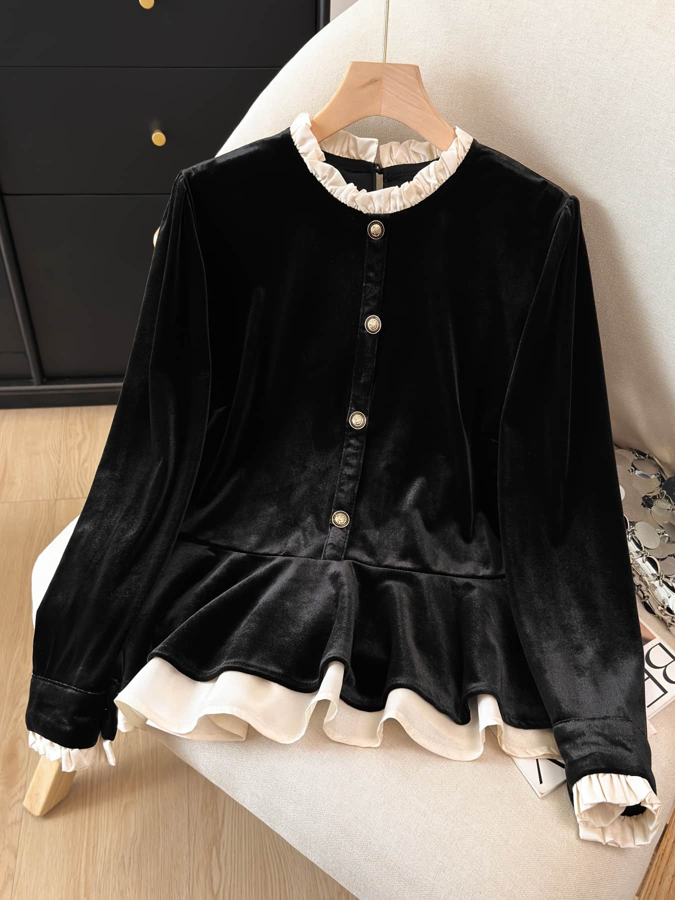 【今日このごろ押さえる、超買得30％OFF引き換え証、2度潮どき皆無】天鵞絨 トップス レディース トップ フラウンス色つや ペプラム 長袖 好いたらしいめ うつり変わり カットソー 裾フラウンス 金名取り草 天鵝絨 調 表着 ティーシャツ 襟付き添い人 重ね着風 フェイクレ