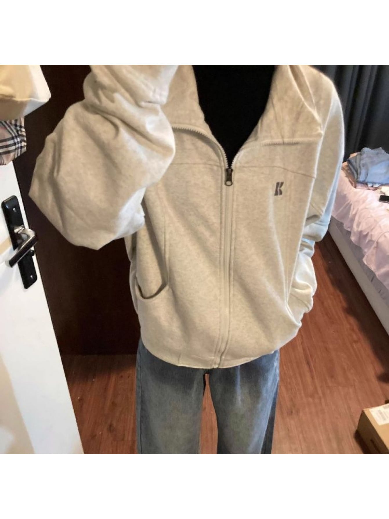 【全店30％OFF引き換え証があり】パーカー レディース ジップアップ 汗水 調教師 韓国 韓国流行り物 秋 冬 春 トップス アウター 上衣 羽織り 照明ランプ色合い ハイネック 刺しゅう ワンポイント ロゴタイプ 厚地の外套大きさ ビッグシル