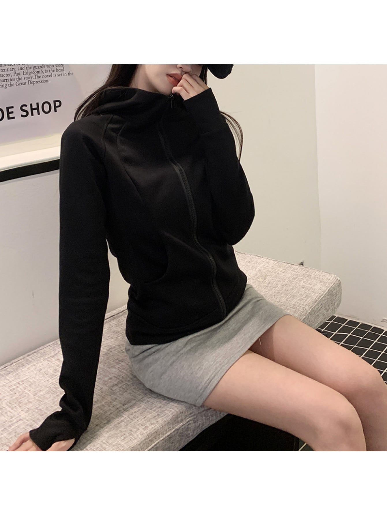 【全店30％OFFクーポンがあり】【指穴付き】ジップパーカー レディース パーカー タイト スリム スウェット ジップアップ 前開き トップス 羽織り スポーツ ヨガ フィットネス ウェア ランニング 部屋着 カジュアル 無地 ショート丈 春 秋 冬｜大森麗萱