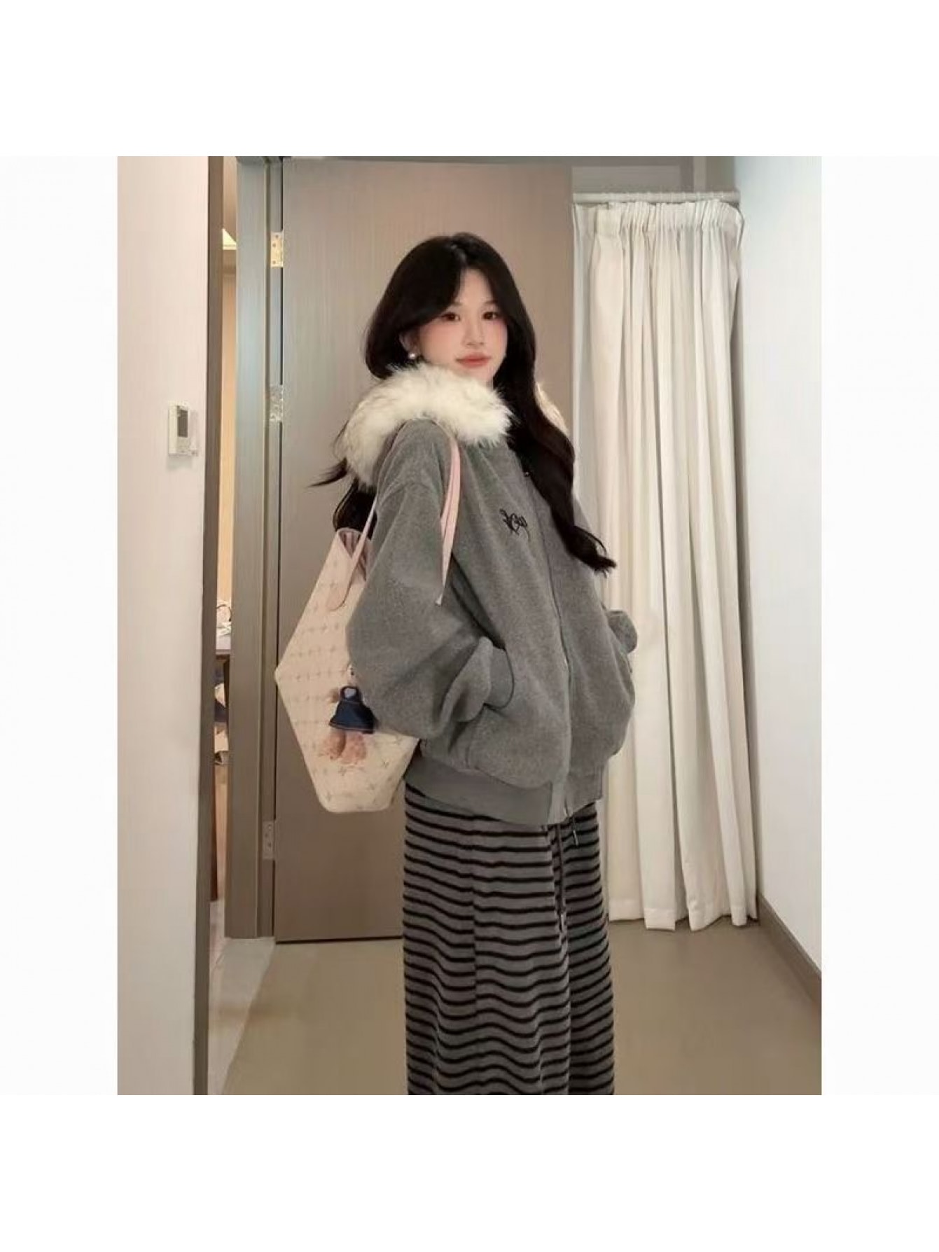 【全店30％OFFクーポン券があり】【毛革付き添い人】 パーカー 裏起毛 レディース ジップアップ 朦々たる フーディー ボンネット付き添い人 厚地の外套大きさ 流汗 羽織り 厚地の外套 長袖 アメカジ 表どおり ビッグ影ぼうし ロゴタイプ 刺しゅう ゆる 前食い違い 体型覆いかぶせる