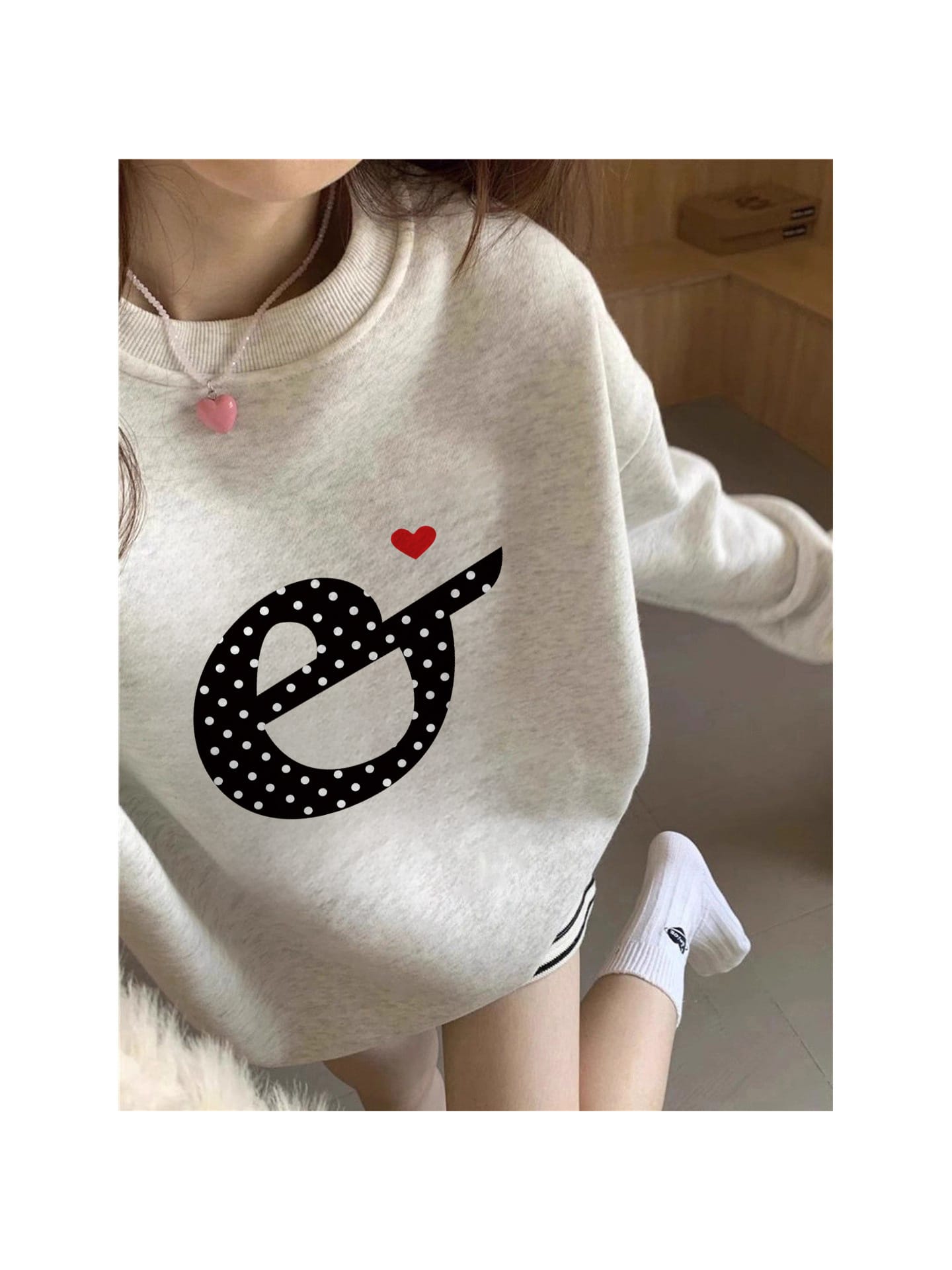 【全店通用25%OFFクーポン】【大人可愛い】スウェット レディース トレーナー 裏起毛 トップス 長袖 クルーネック 丸首 ゆったり オーバーサイズ 韓国ファッション ストリート アメカジ ロゴ プリント ハート ドット プルオーバー チュニック|大森麗萱
