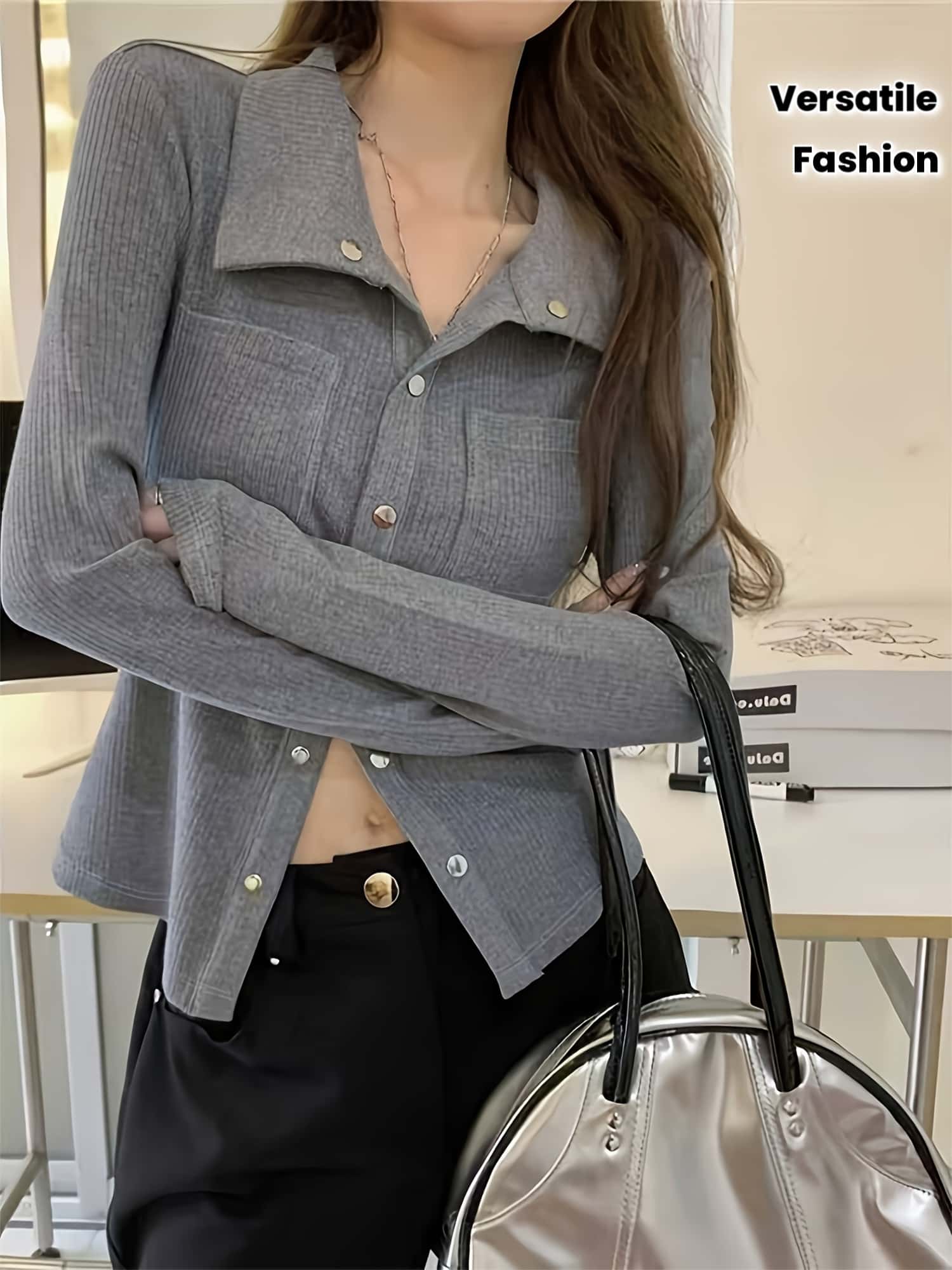 【全店30％OFF引き換え証】【韓国流行り物】 スポーツシャツ レディース 長袖 ジレー カットソー トップス プルオーバー 肌付き 無地 襟付き添い人 前食い違い 肋材 遊撃手丈 クロップド丈 胸衣嚢 Vのど首 きつい か細い 填まる 着痩せ 細見え