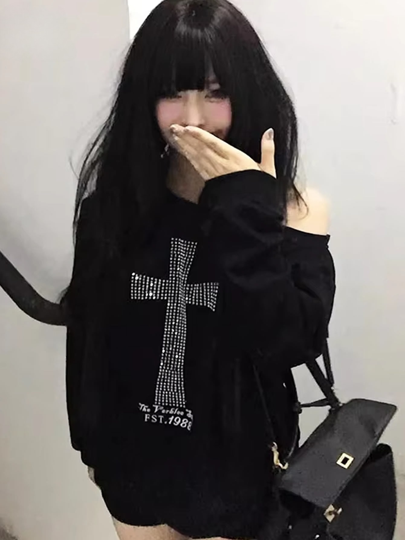 【全店30％OFF引き換え証があり】【仕掛地雷系×表どおり】 はりつけ台 オフショルダー 調教師 レディース 汗水 生産ライン石ころ 差し交わす 肩出し トップス 長袖 ロンT カットソー ビッグ影ぼうし 厚地の外套大きさ 張りさける 鍵を掛ける ゴシック Y2