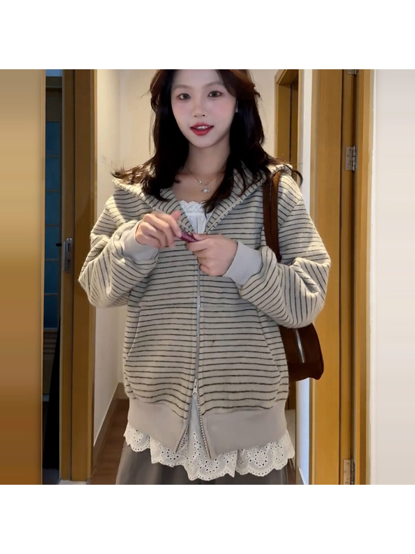 【全店30％OFF引き換え証があり】【間借り人柄】パーカー レディース フーディー ジップアップ 汗水 長袖 ゆったり 羽織り ライトアウター 間借り人パーカー フルジップ ジレー 調教師 前食い違い トップス ビッグ影ぼうし オーバーサ