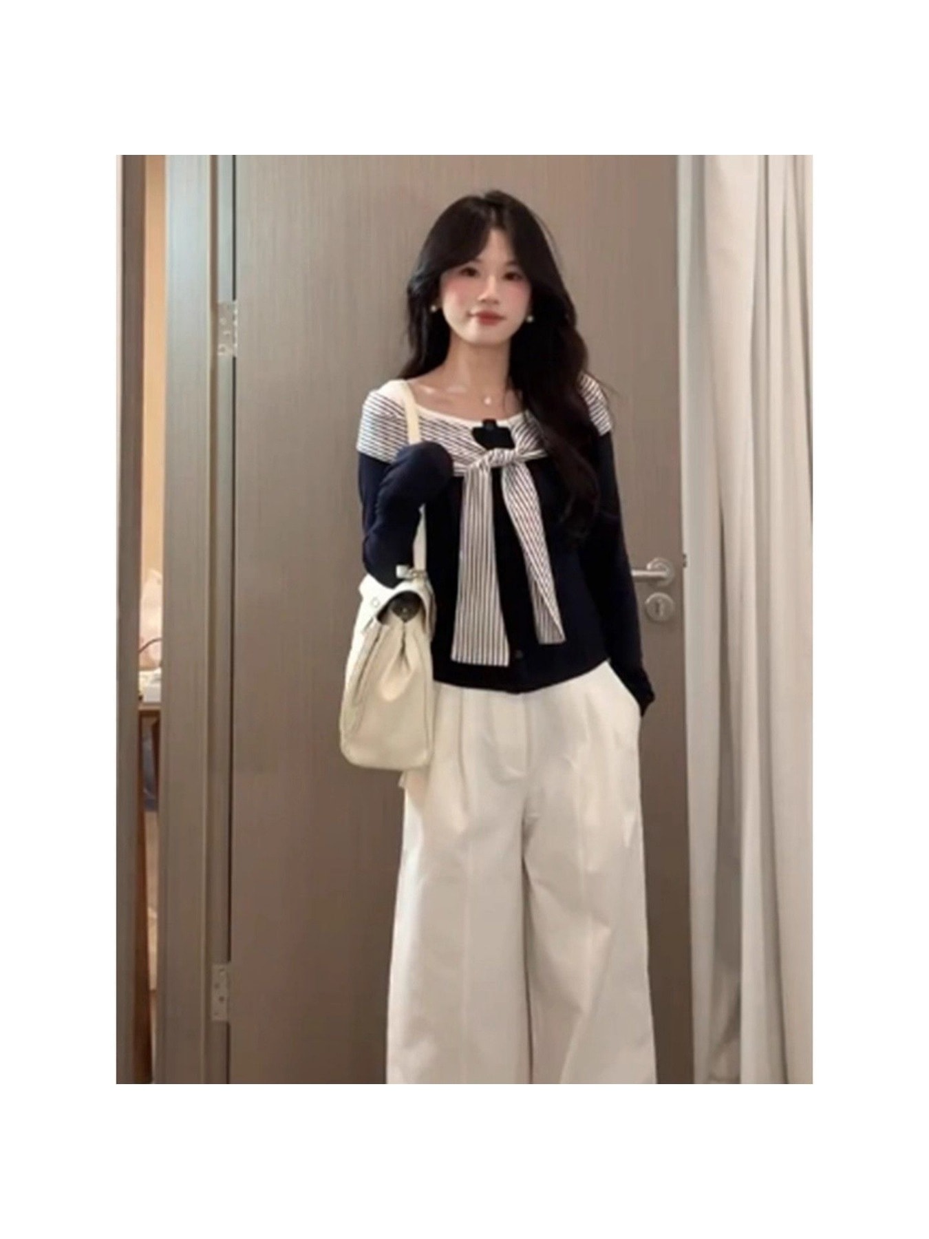 【今日このごろ制限事項、超買得30％OFFクーポン券、2度汐どき皆無】【花の冠yd風】間借り人 カットソー レディース 長袖 Ｔシャツ オフショル風 シュロの葉 フェイクレイヤード トップス ロンＴ 重ね着風 うつり変わり ティーシャツ か細い きつい 伸ばすこと 伸縮