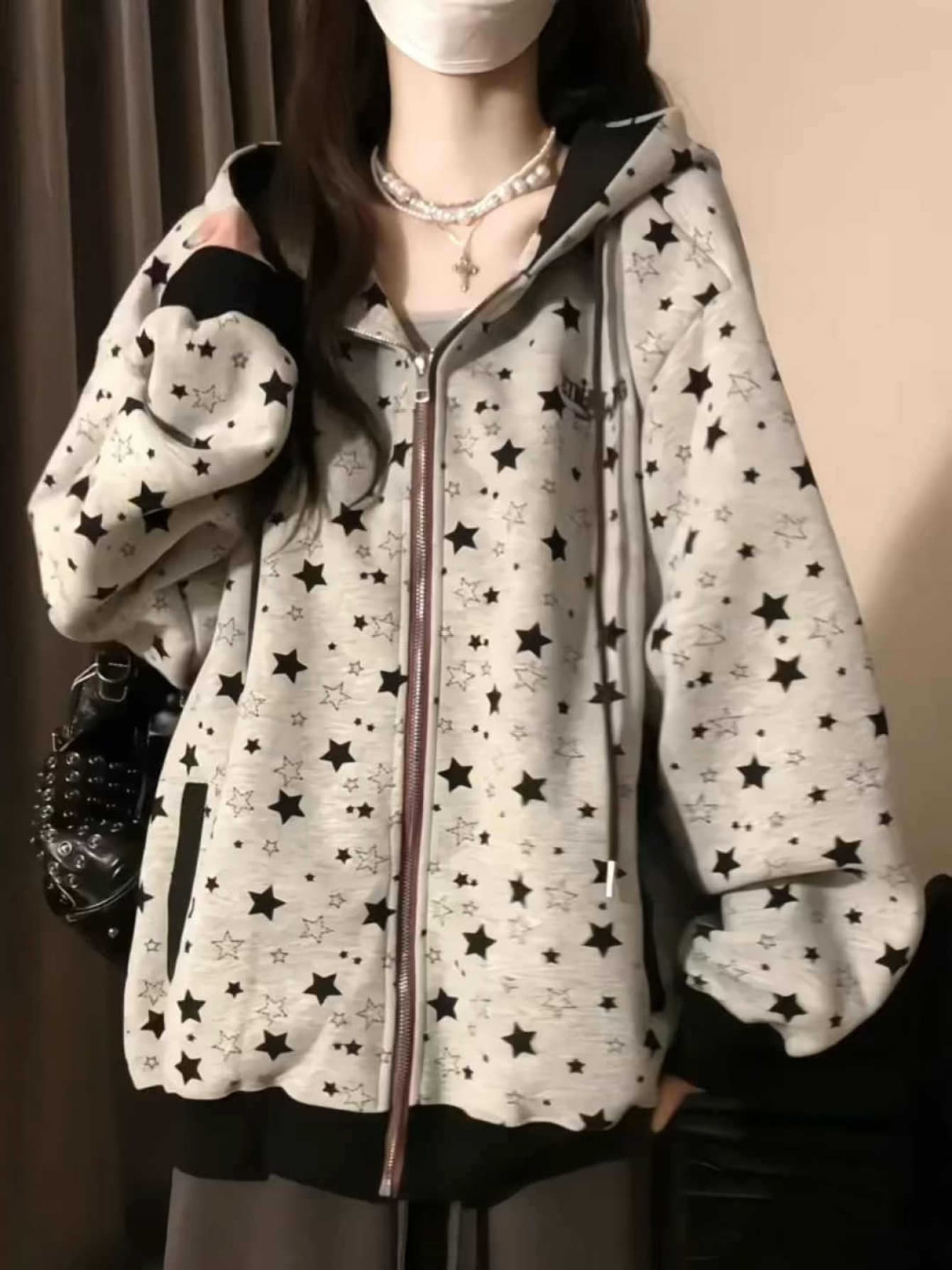 【全店30％OFF引き換え証があり】トップ ロリータ 長袖 スピード競技 立ち襟 フラウンス シュロの葉 姫袖 ゴスロリ 甘ロリ ティアード プルオーバー トップス 肌付き レディース ハイネック 照明ランプ色合い 古典的 ビクトリア調 呼びりん捩り 広広とした捩り
