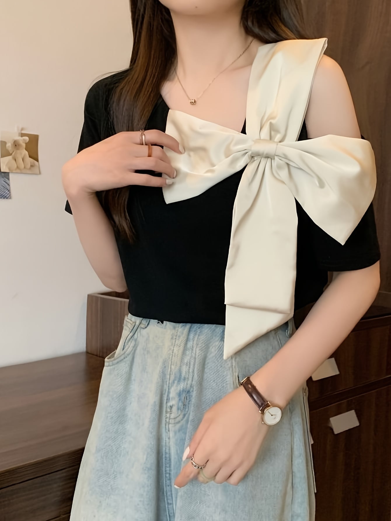 【全店30％OFF引き換え証】【ビッグシュロの葉】 トップス レディース プルオーバー 半袖 肩出し カットソー 繻子シュロの葉 壱肩部 非対称 異原料品 オフショル トップ 好いたらしいめ 成年者好いたらしい 女子らしい 韓国 流行り物 フレンチ 体型カ