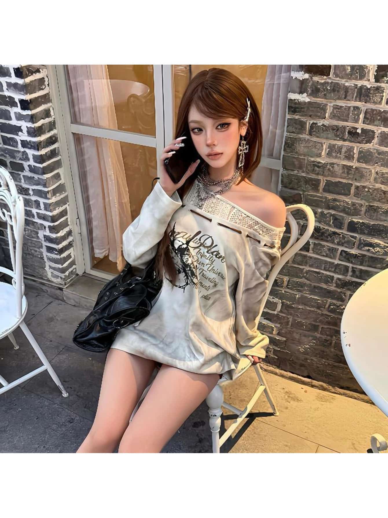 【全店30％OFF引き換え証】【Y2K★表どおり】壱肩部 プルオーバー レディース カットソー ロンT 長袖 オフショル 肩出し メッシュ うつり変わり スピード競技引きあげる 編み上げ グラフィック 刷り上げる 文字 上衣 厚地の外套大きさ ビッグ影ぼうし