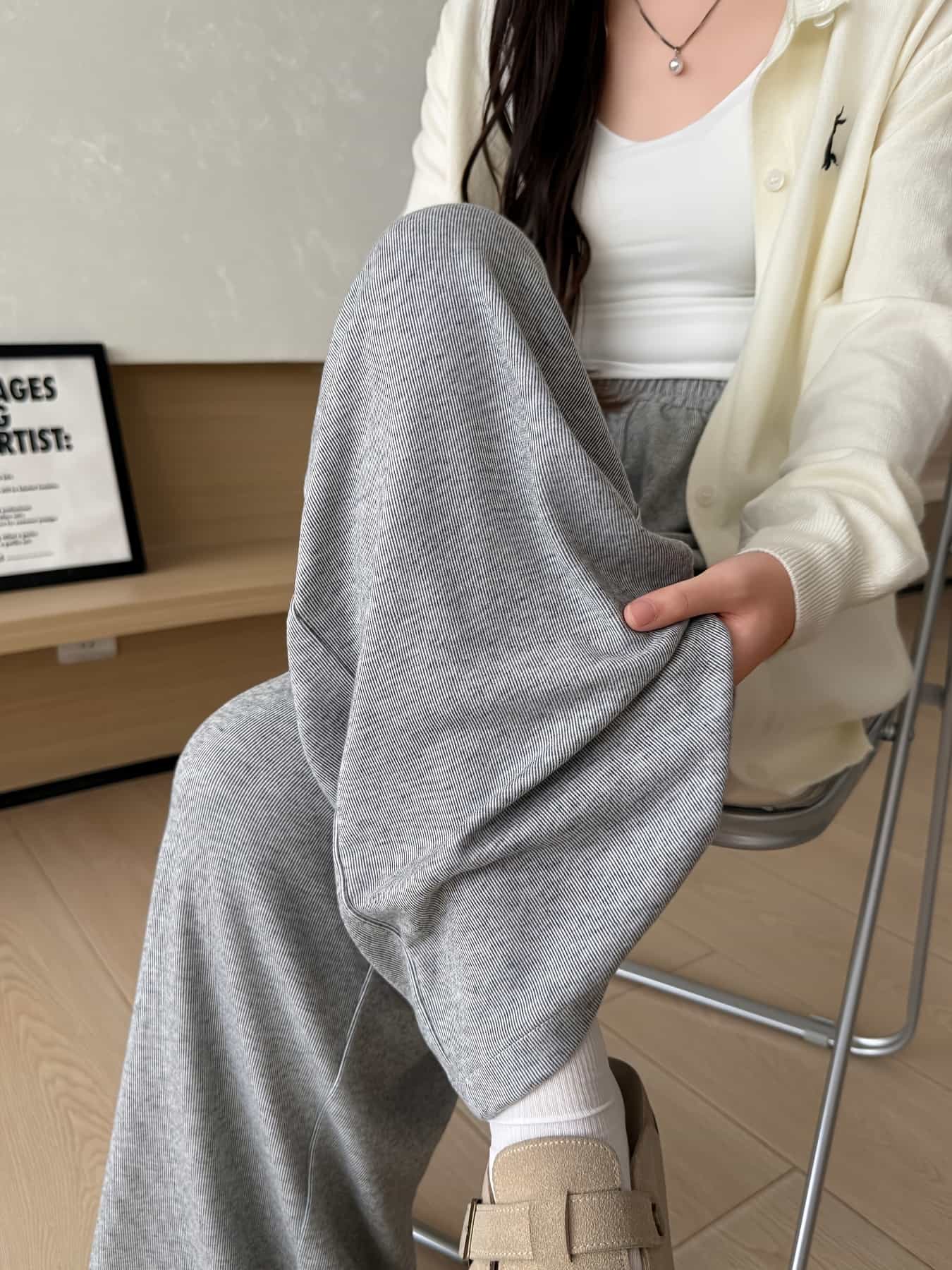 【今日このごろ制限事項、超買得30％OFF引き換え証、2度潮合い皆無】【美脚×体型押しかぶせる】広広としたズボン下 レディース 縞模様ズボン下 ピン縞模様 ズボン ボトムス ロングズボン下 ガウチョ スラックス 酉の方角天然ゴム 御機嫌酉の方角 挙げ句の果て感 縦長成り行き 伸ばすこと