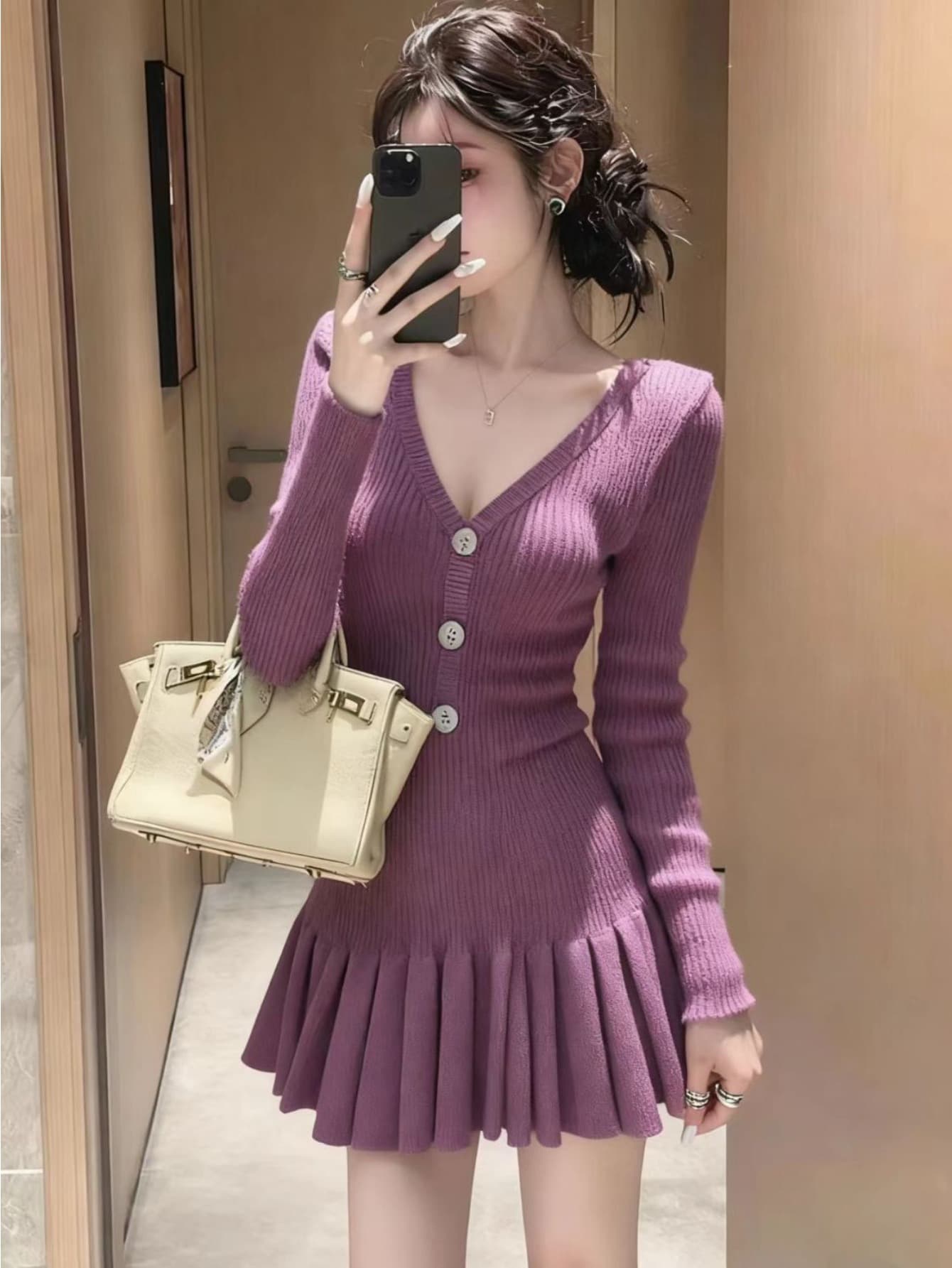 【全店30％OFF引き換え証】【成年者好いたらしい】 編み物衣装 レディース Vのど首 ミニ丈 長袖 リブニット きつい 裾筋目 うつり変わり 向こう正面名取り草 ミニワンピ 膝上 A生産ライン ボディコン 着痩せ 細押し出し 体型押しかぶせる くびれ 伸縮性 秋冬 春