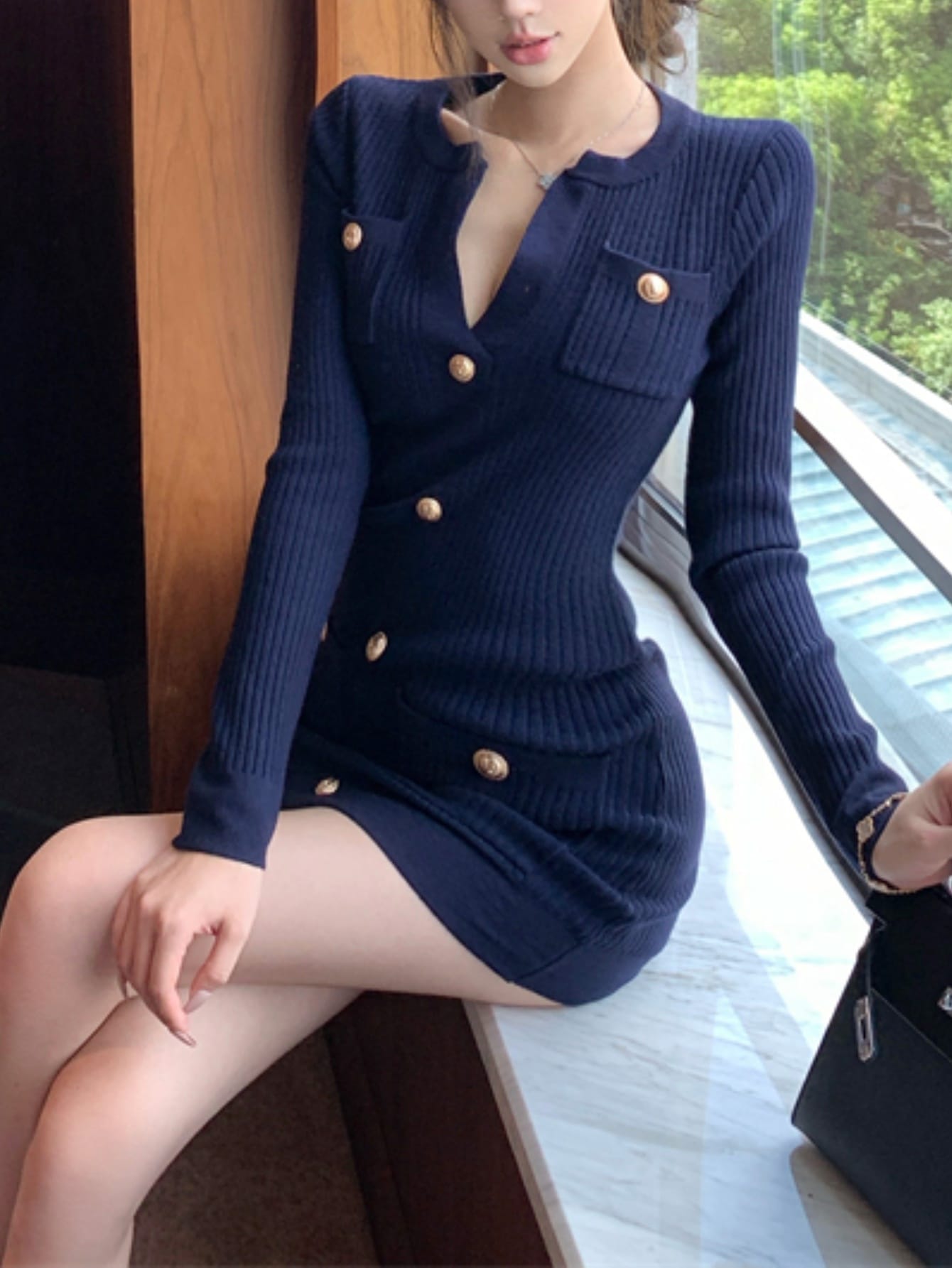 【全店30％OFF引き換え証】【金属元素名取り草】編み物衣装 レディース タイトワンピース ミニ丈 長袖 リブニット Vのど首 前名取り草 金名取り草 か細い 填まる 着痩せ 細押し出し ボディコン 艶っぽい 成年者好いたらしい 膝上 韓国流行り物 会う約束 通