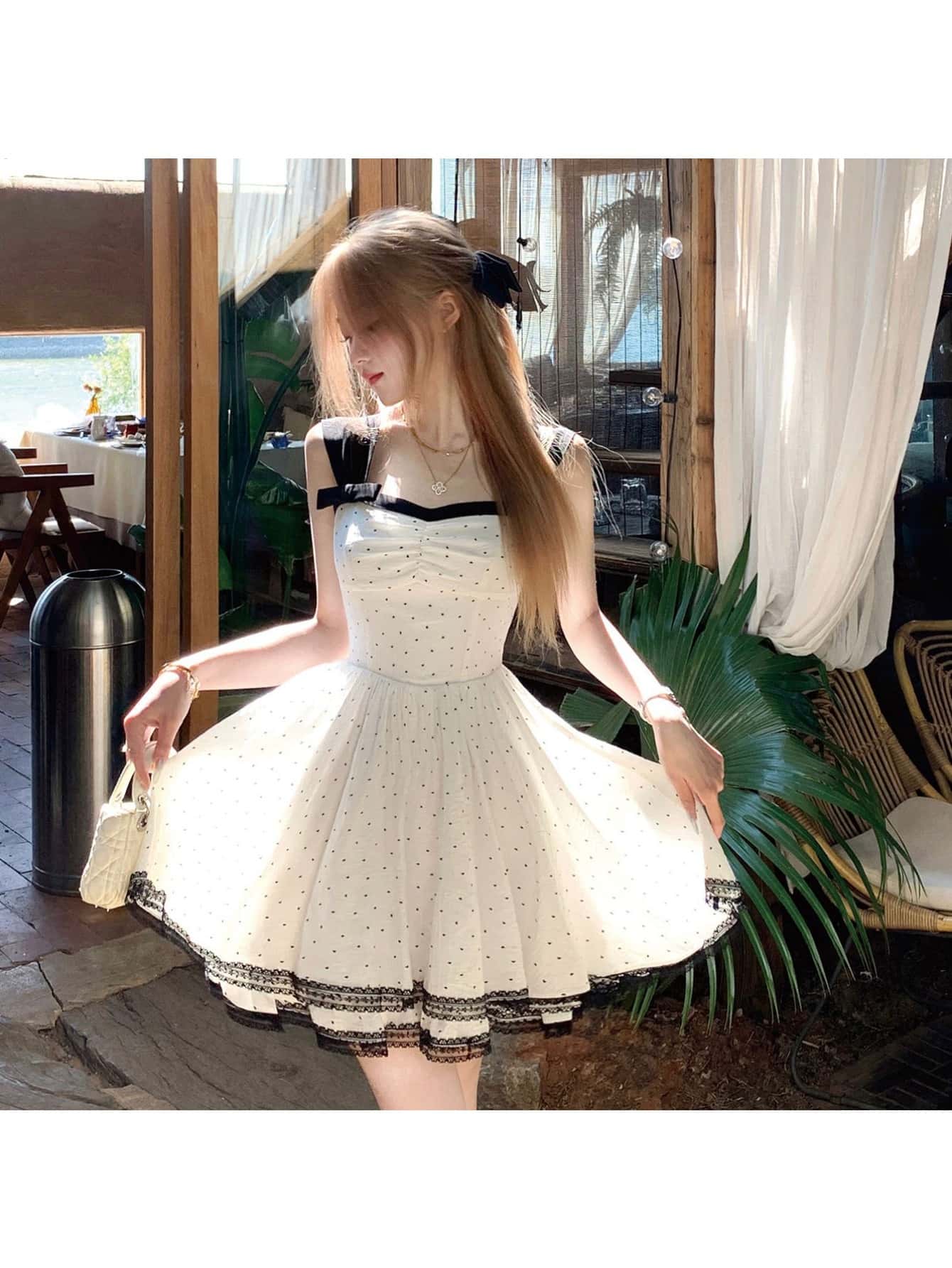 【今日このごろ押さえる、超買得30％OFF引き換え証、2度潮どき皆無】【フレンチガーリー】 衣裳 レディース 夏 一点柄 キャミソール衣裳 シュロの葉 ミニ A伝達ルート 水玉 ワンピ ノースリーブ キャミワンピ スピード競技 裾 体型取りまかなう 着痩せ 細見せかけ ウ