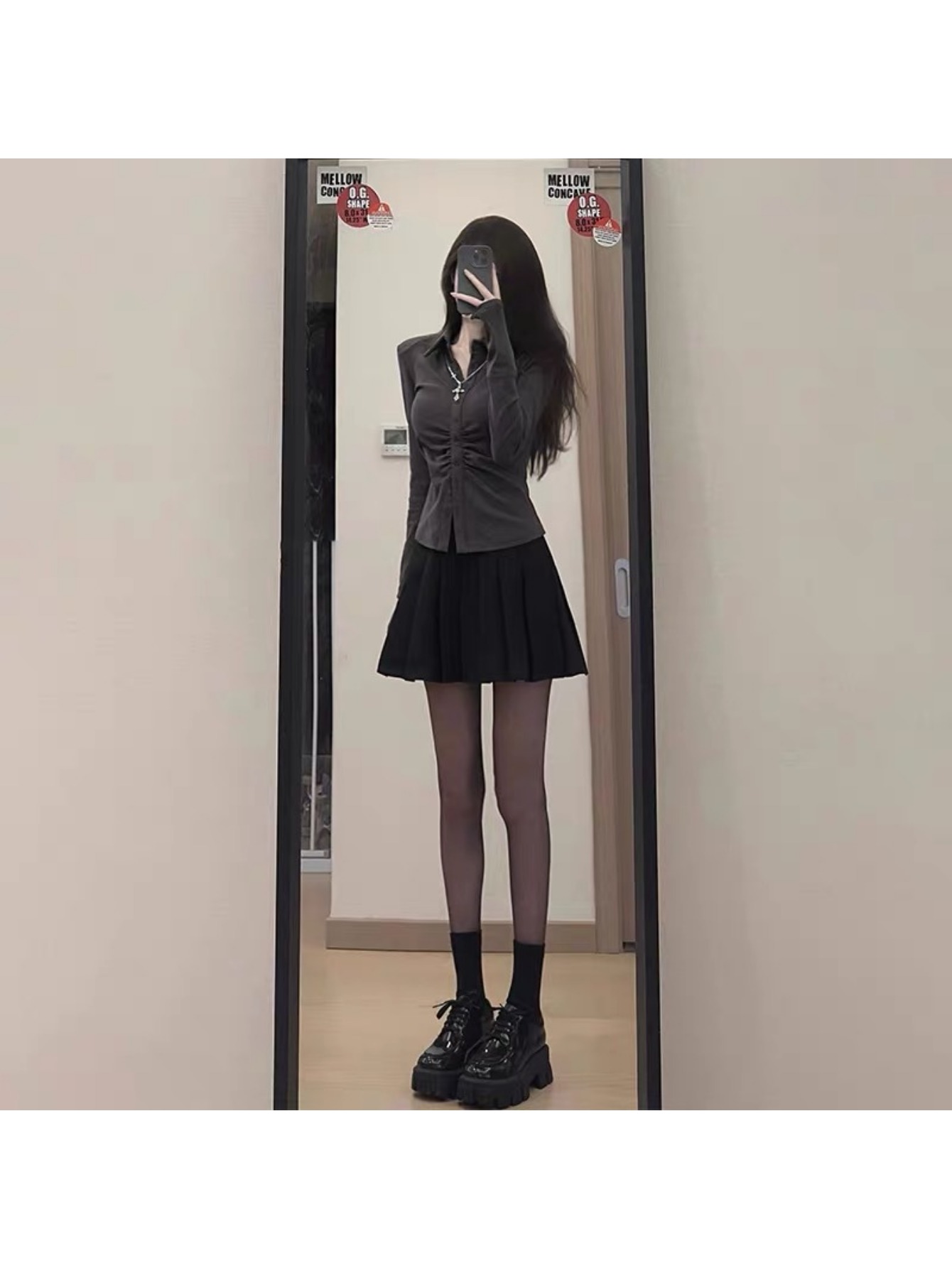 【全店30％OFF引き換え証】【向こう正面ギャザー】プルオーバー トップ レディース 長袖 シャーリング ギャザー トップス か細い きつい 細押し出し 着痩せ くびれ 酉の方角目じるし 伸ばすこと 伸縮性 無地 JK ユニフォーム風 学校 御姉さん 韓国 流行り物