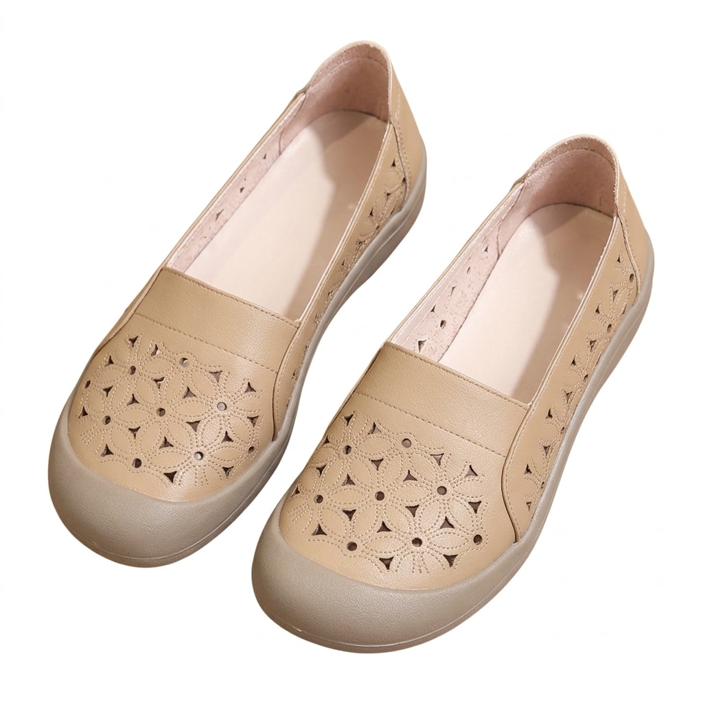 【全店通用25%OFFクーポン】パンプス フラットシューズ レディース レーザーカット 透かし ローファー スリッポンシューズ 長時間 疲れない 軽量 通気性 蒸れない 滑り止め クッション 通勤 旅行 看護師 母の日 カジ|大森麗萱