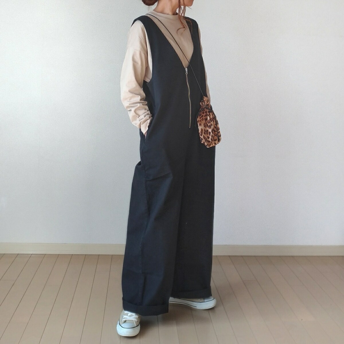 【今日このごろ押さえる、超買得30％OFF引き換え証、2度潮どき皆無】前掛けスコート レディース Vのど首 フロントジップ 衣裳 ロング サロペットスカート ノースリーブ 取り合わせ取りまかなう 好いたらしいめ 心地よい 重ね着 花の冠yd 春 夏 秋 成年者 無地 A