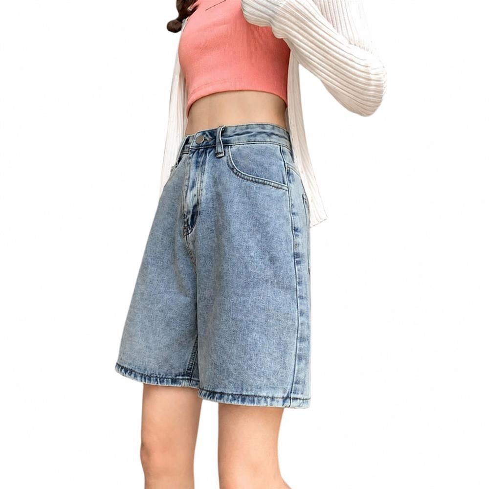 【今日このごろ押さえる、超買得30％OFF引き換え証、2度潮どき皆無】デニムショートパンツ レディース 二分の一ズボン下 ご機嫌酉の方角 広広とした影ぼうし ゆったり 着痩せ 膝丈 五分丈 バミューダズボン下 心地よい 夏 ボトムス 引っ切りない 美脚 体型取りまかなう 高見せかけ