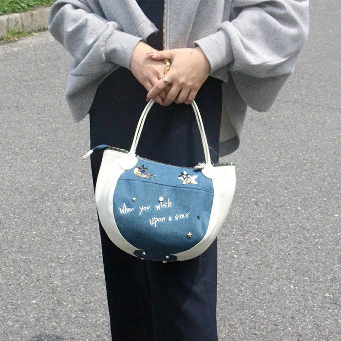 トートバッグ ハンドバッグ handbag ２本手バッグ 小さめバッグ お買い物バッグ おしゃれバッグ おしゃれ 星柄 星モチーフ 星デザイン STAR スター オリジナル ライル Lyre デニム キラキラ 牛革 カッコ かわいい サブバッグ 合わせやすい 大人女子 ポケット あり 8,030円