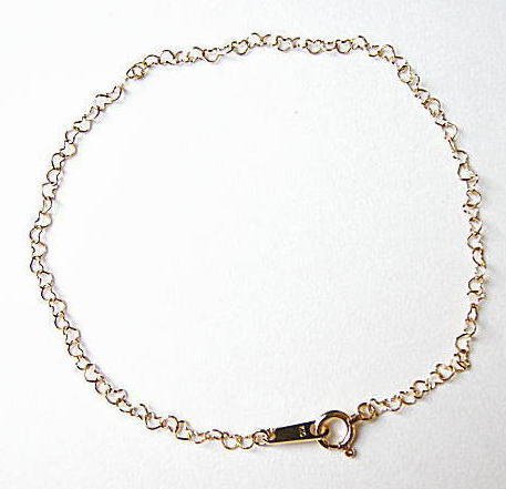 ハートの連なり K10 ハートチェーン ブレスレット　ジュエリー jewelry アクセサリー accessory ゴールドアクセサリー チャーム 宝石 天然石 ファッション 大人コーデ プレゼント ギフト 贈り物 自分へのご褒美 きれい