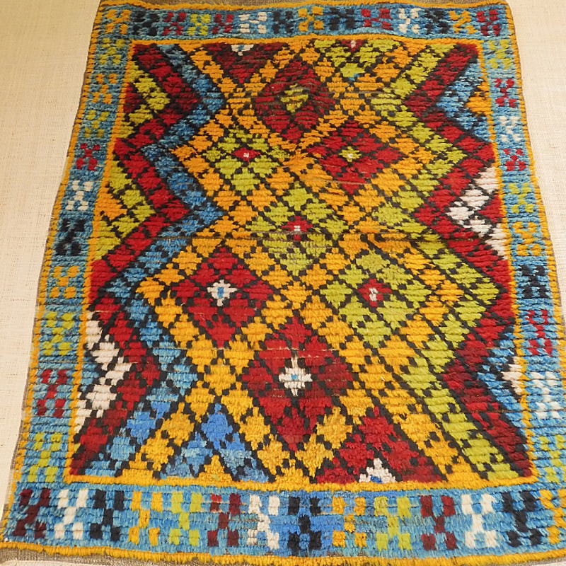 オールドじゅうたん　トルコ　コンヤ産　118x88cm　80年物 ソファ前マットサイズ　Old Carpet from Turkey｜キリム専門店マンモスイスタンブル