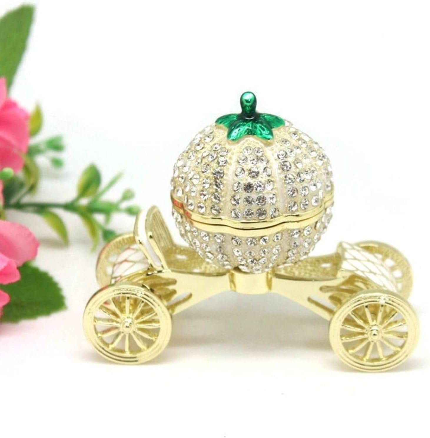 k*a様 SWAROVSKI製馬車型オブジェ 金色装飾付き SWAROVSKI製馬車型オブジェ 金色装飾付き