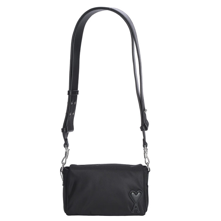 【希少】AMI PARIS ショルダーバッグ　クロスボディ ポケットバッグ 楽天市場】アミパリス AMI PARIS バッグ ショルダーバッグ AMI