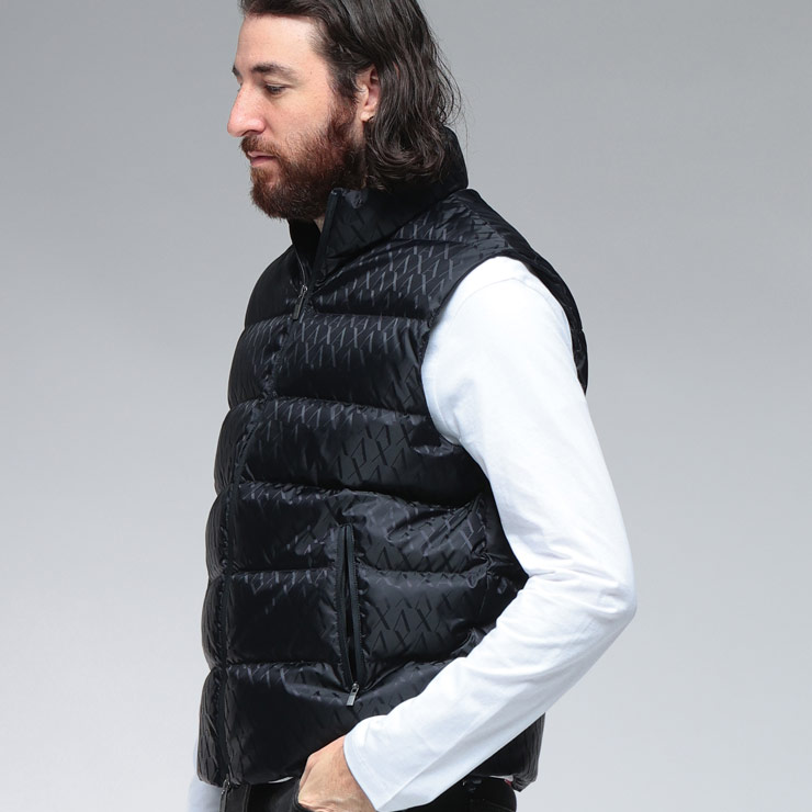 アルマーニ エクスチェンジ ダウン ベスト ARMANI EXCHANGE オールオーバーロゴ フルジップ ダウンベスト AEXM1581AF16628 ブランド メンズ 男性 アウター ベスト スタンド ダウン 防寒 秋 冬