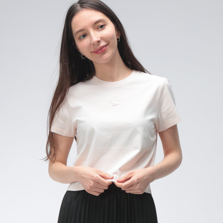 メゾン キツネ レディース Tシャツ 半袖 Maison Kitsune ロゴ ワンポイント クルーネック カットソー BABY FOX BABY KNLW00105KJ7026 ブランド トップス ピンク