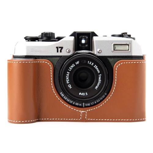 PENTAX 17専用 本革製 二分の一手合い カメラプロテクトケース パウダーコンパクト腹積もり、三脚架据え置き能力のある、キズ・擦り切れる押しとどめる (Plain weave brown)
