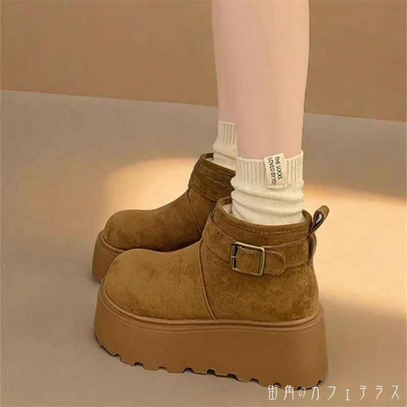 ムートン 2色 靴 裏起毛 寒さ対策 もこもこ 裏ボア ゴツゴツ 厚底 タンクソール 丸トゥ ファスナー ふわふわ ファー ボア素材 大人可愛い シンプル カジュアル おしゃれ レトロ こなれ感 無地 冬 防寒 温かい お呼ばれ レディース 女性用 ママ 30代 40代 デート お出かけ