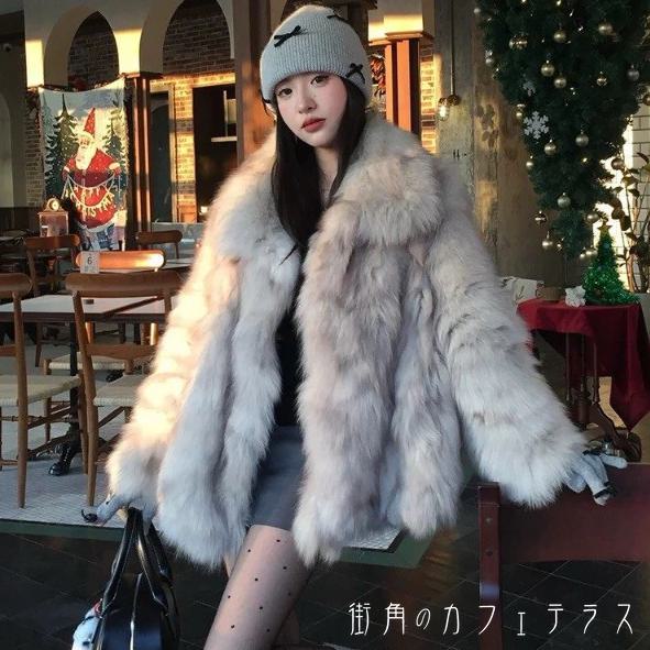 ムートンコート アウター 羽織り ふわふわ もこもこ 厚手 防寒 寒さ対策 ショート 半袖 Vネック 襟付き フレア Aライン グレー 大人カラー ニュアンスカラー 厚手生地 暖かい かわいい 大人可愛い 綺麗 シンプル カジュアル 大人 上品 おしゃれ お洒落 大人女子 こなれ感