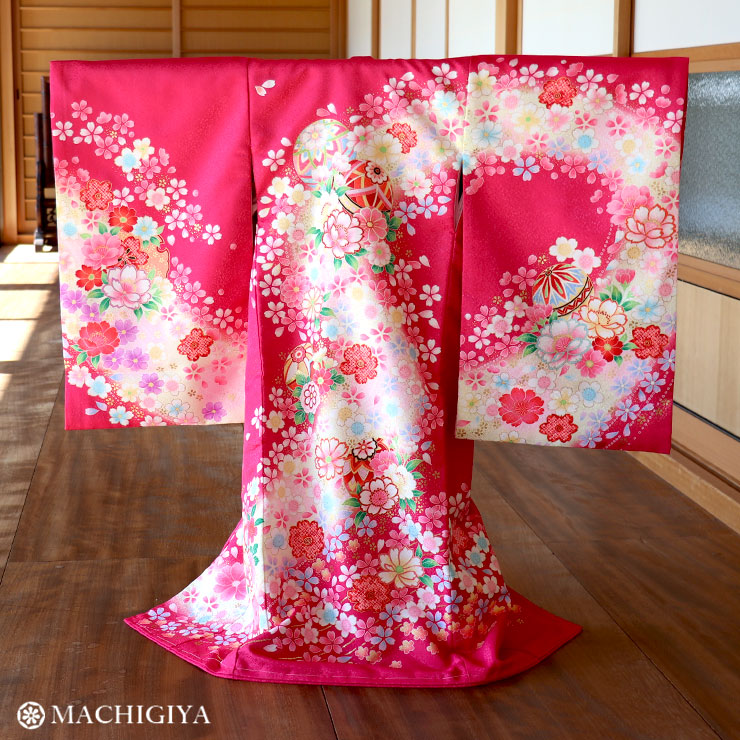 モダンな柄の色留袖 襦袢付き 桜ピンク 売り切れ必至！ 10780円引き
