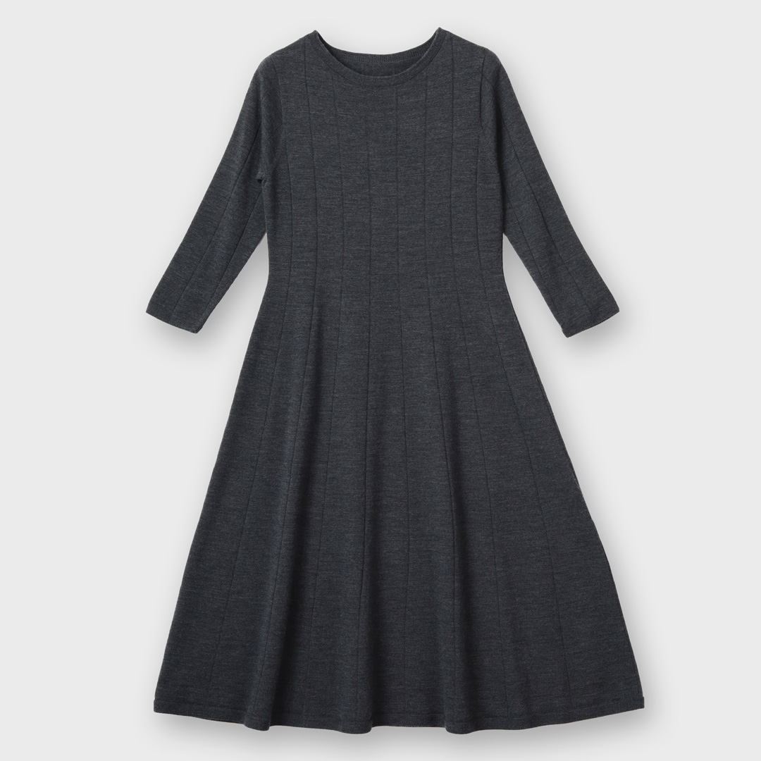 銀座マギー　I wonder if... 青 長袖ひざ丈ワンピース 銀座マギー I wonder if 青 長袖ひざ丈ワンピース 銀座マギー